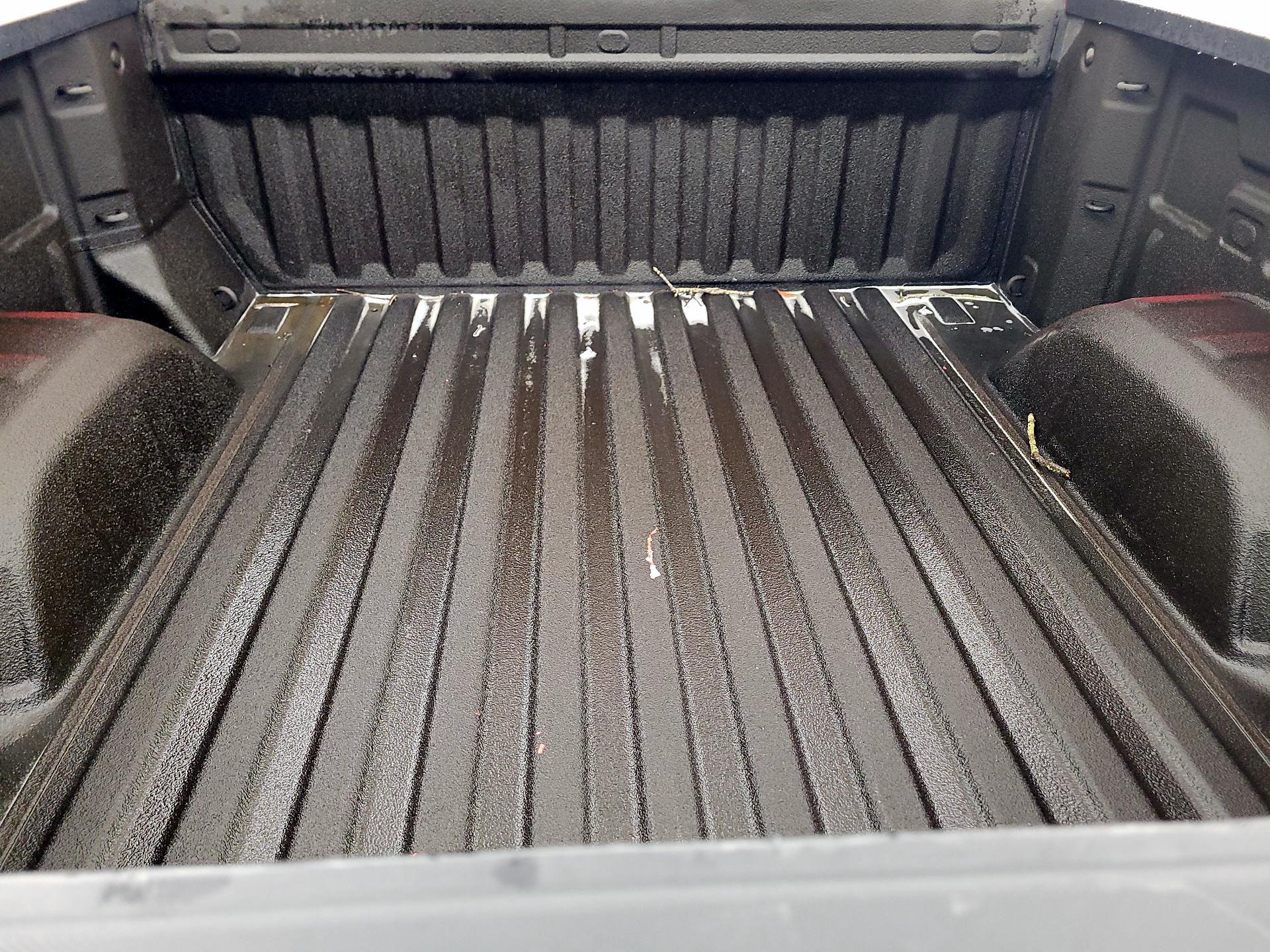 Thumbnail: 2020 Chevrolet Silverado 1500 - 16