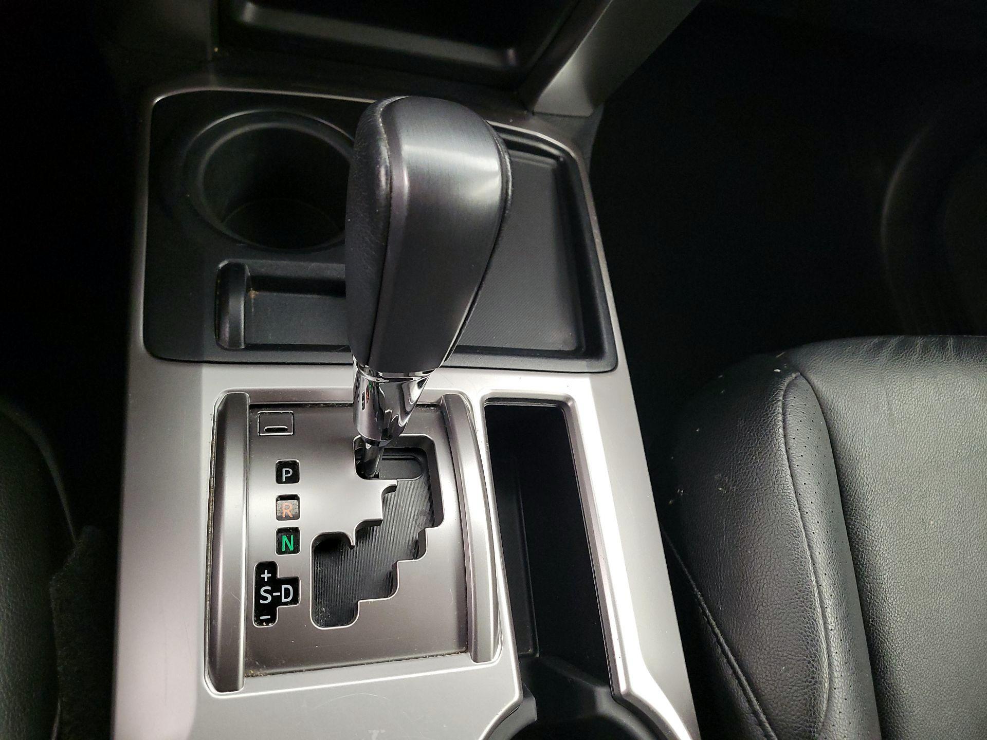 Thumbnail: 2015 Toyota 4Runner - 15