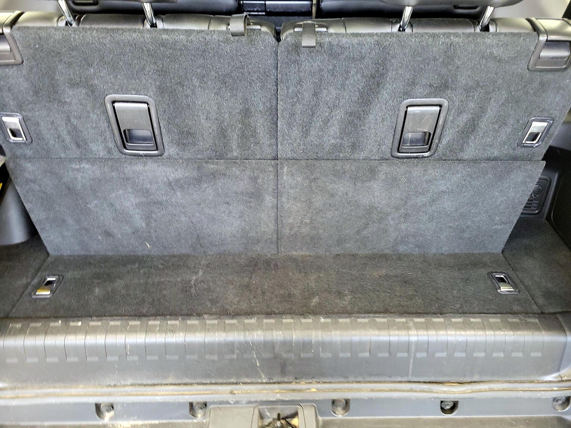 Thumbnail: 2015 Toyota 4Runner - 16