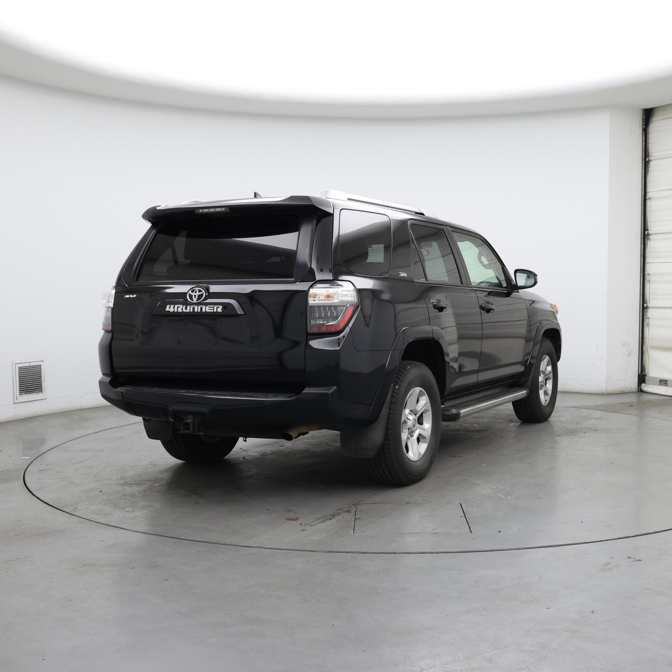 Thumbnail: 2015 Toyota 4Runner - 8