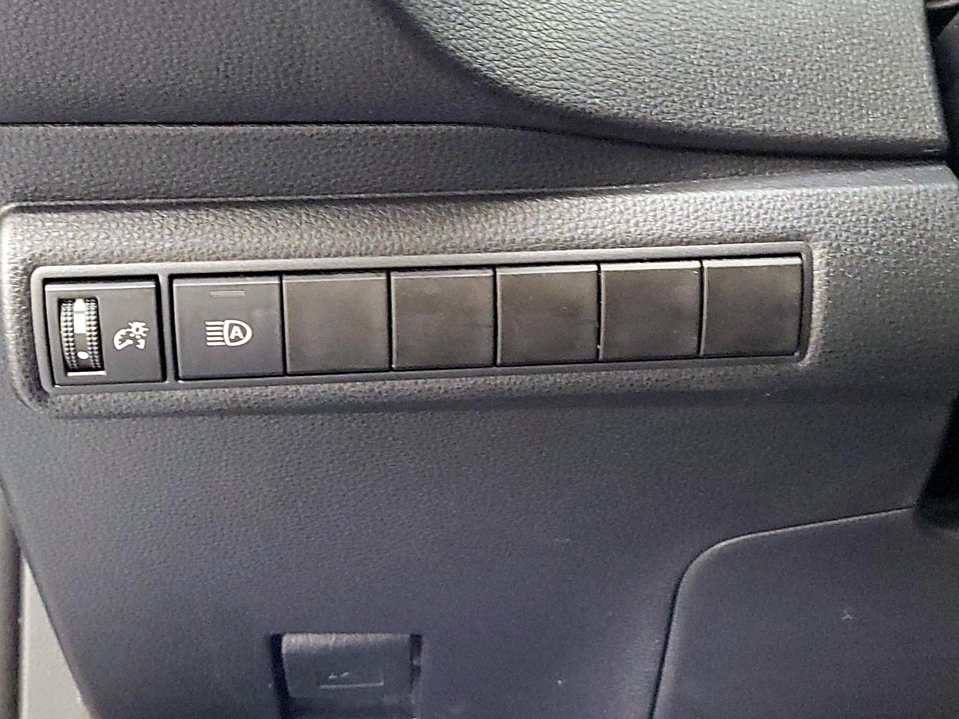 Thumbnail: 2022 Toyota Corolla - 13