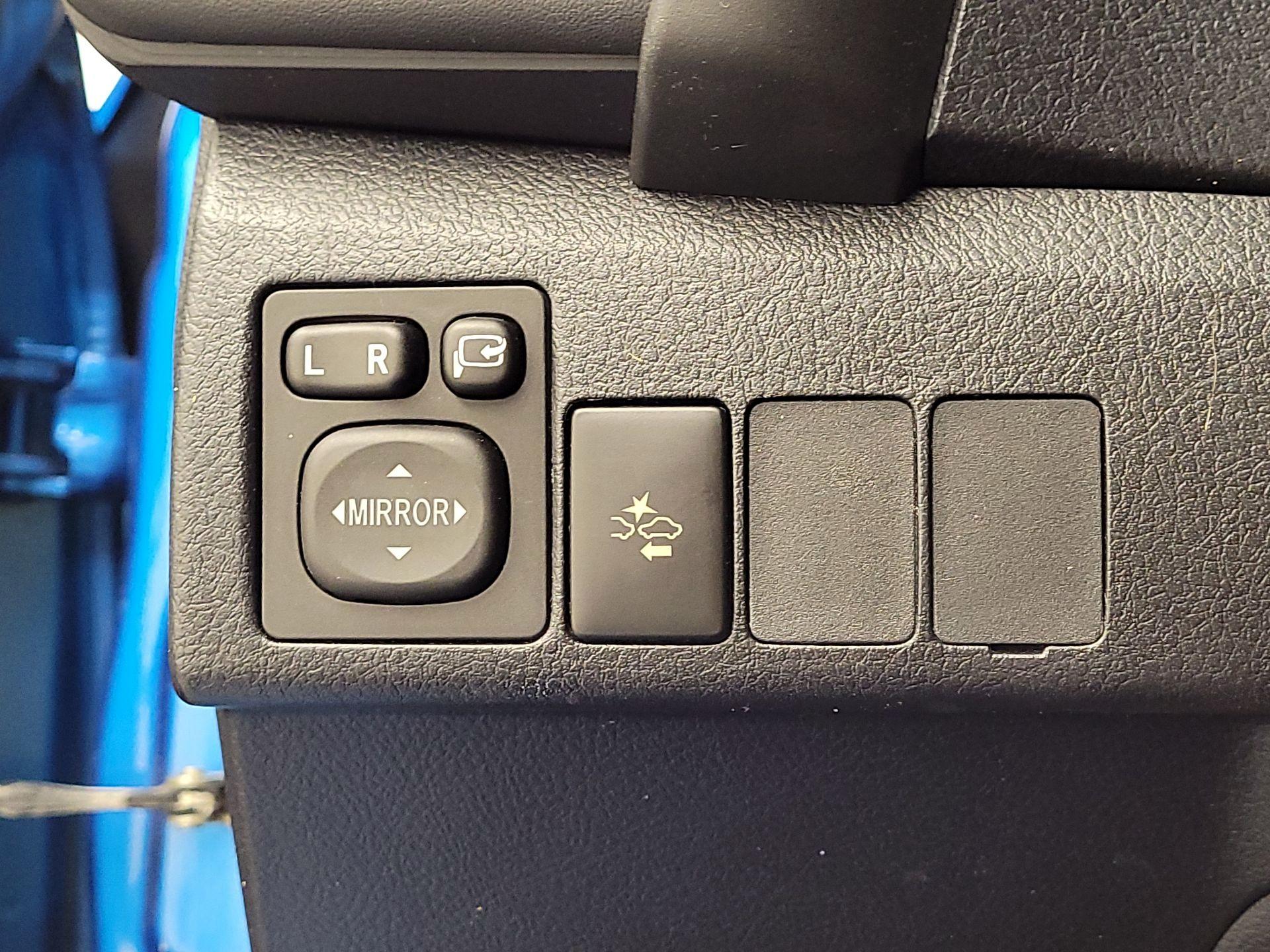 Thumbnail: 2017 Toyota Corolla iM - 13