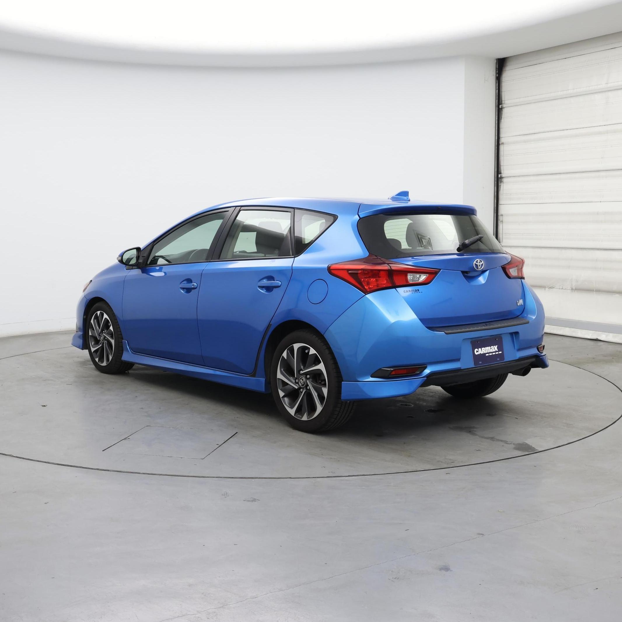 Thumbnail: 2017 Toyota Corolla iM - 2