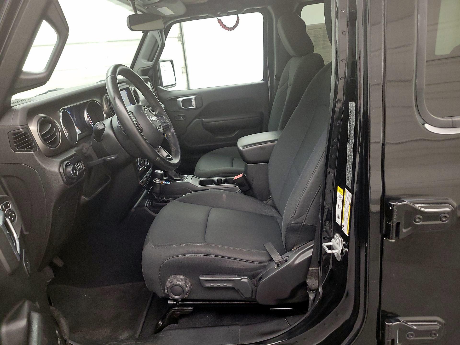 Thumbnail: 2019 Jeep Wrangler - 11