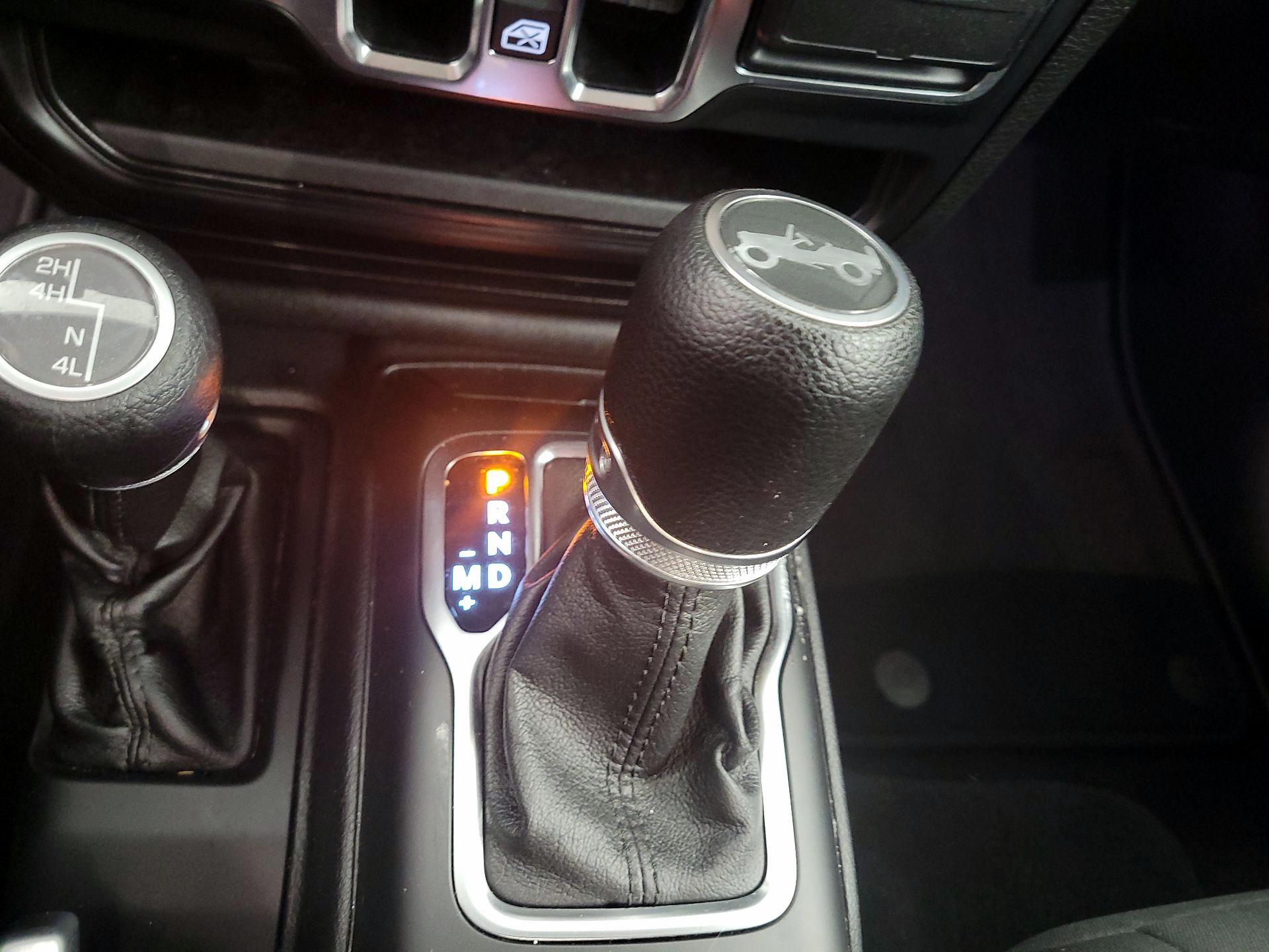 Thumbnail: 2019 Jeep Wrangler - 15