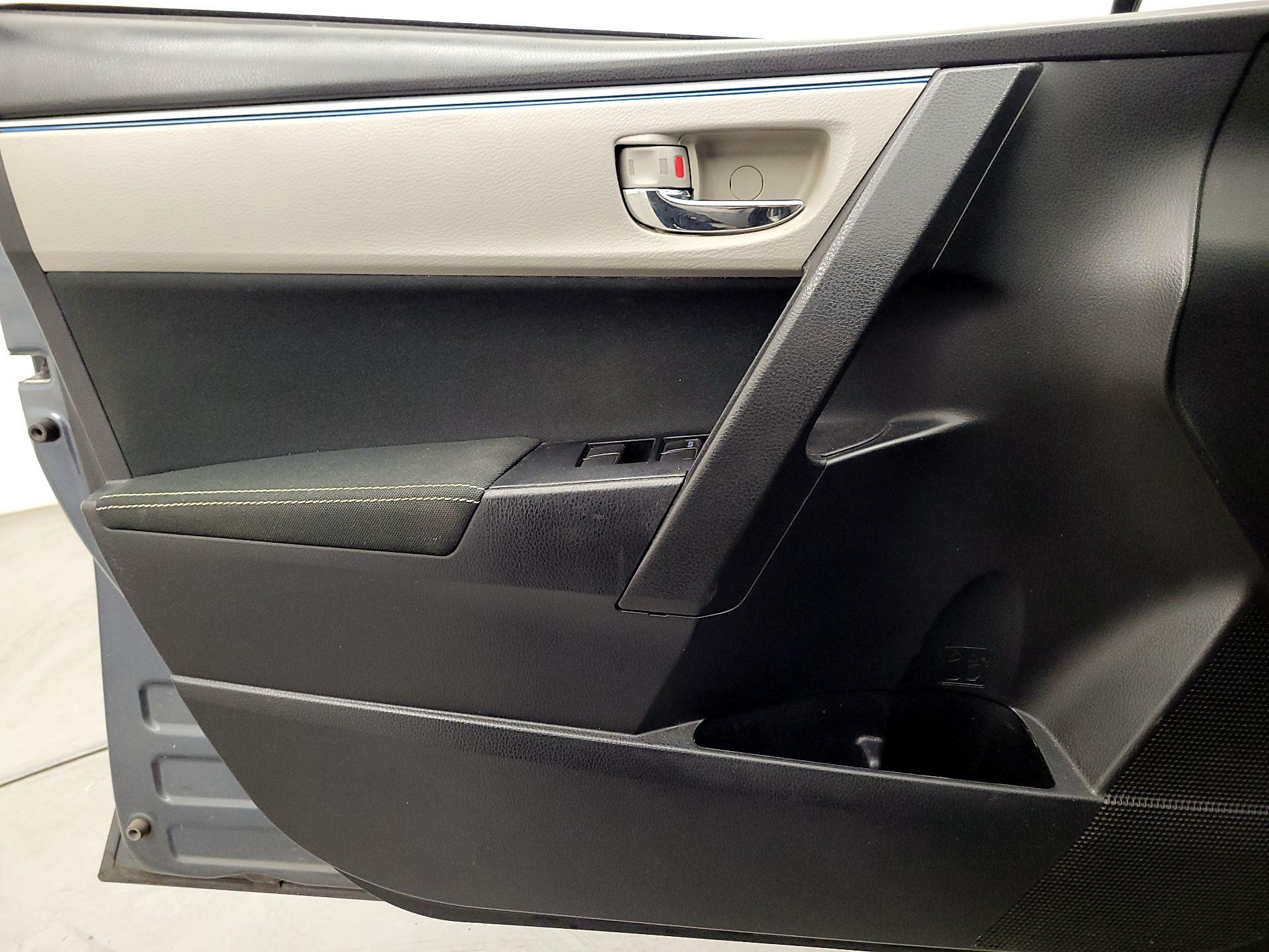 Thumbnail: 2016 Toyota Corolla - 12