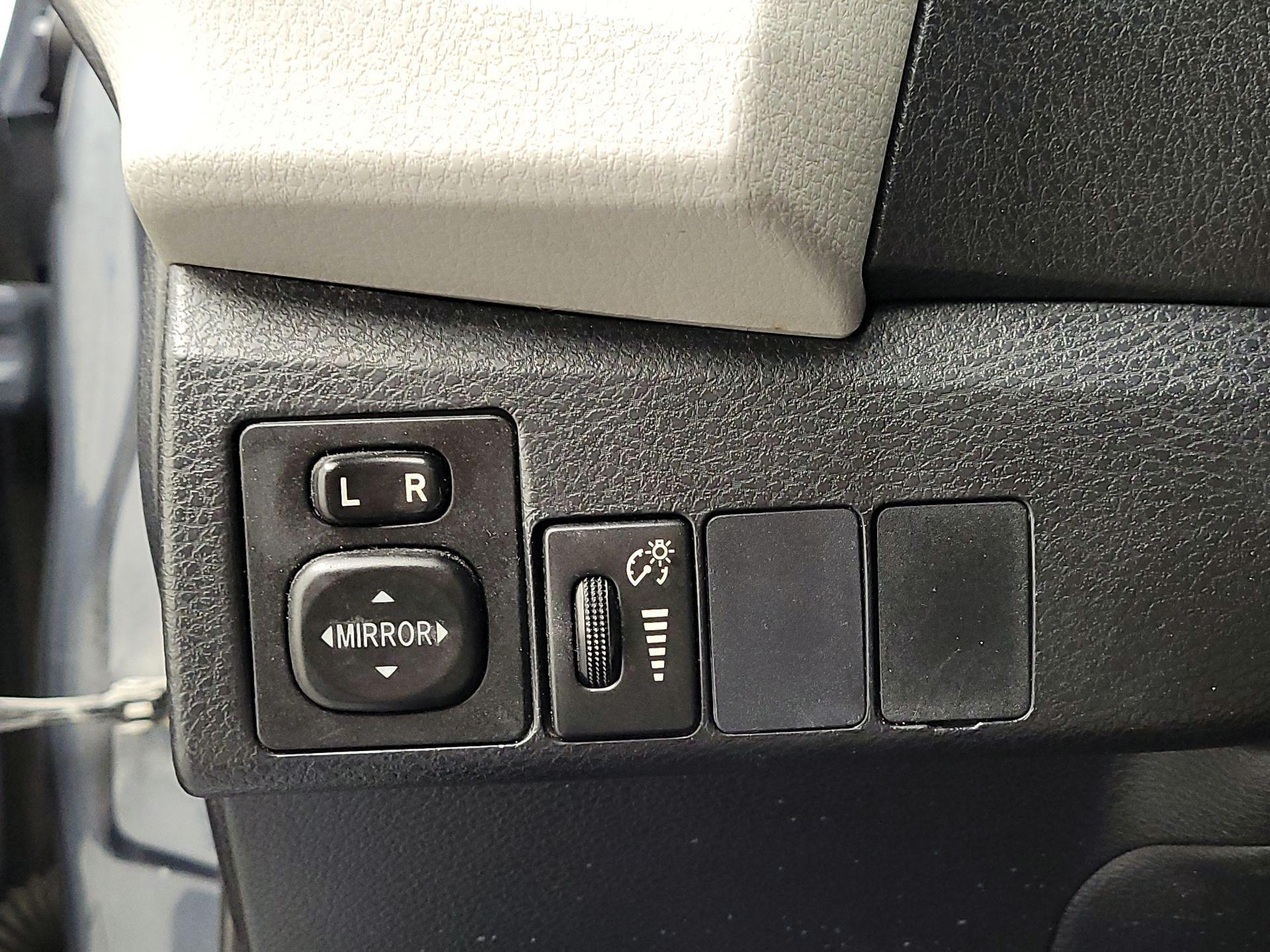 Thumbnail: 2016 Toyota Corolla - 13