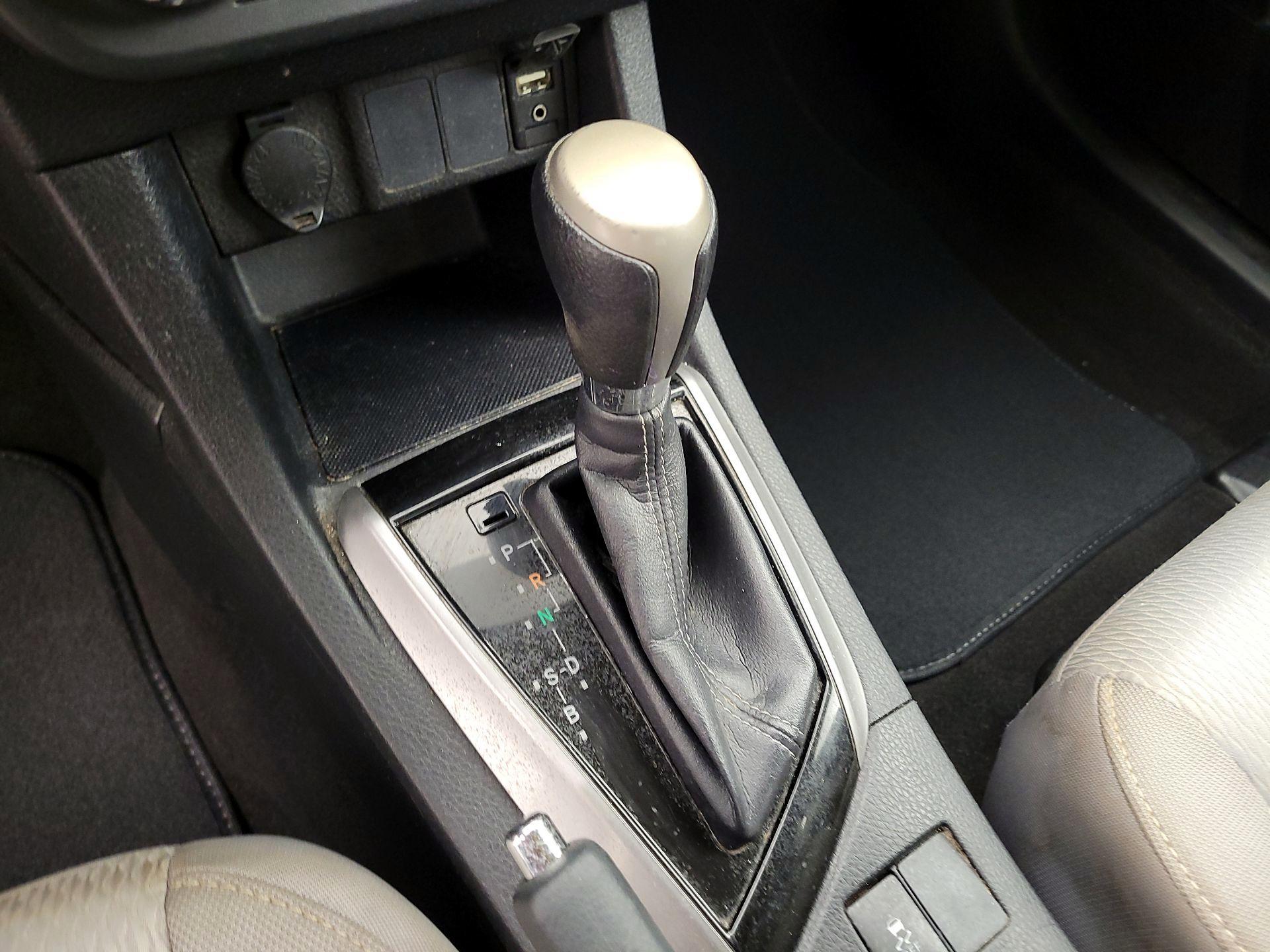 Thumbnail: 2016 Toyota Corolla - 17