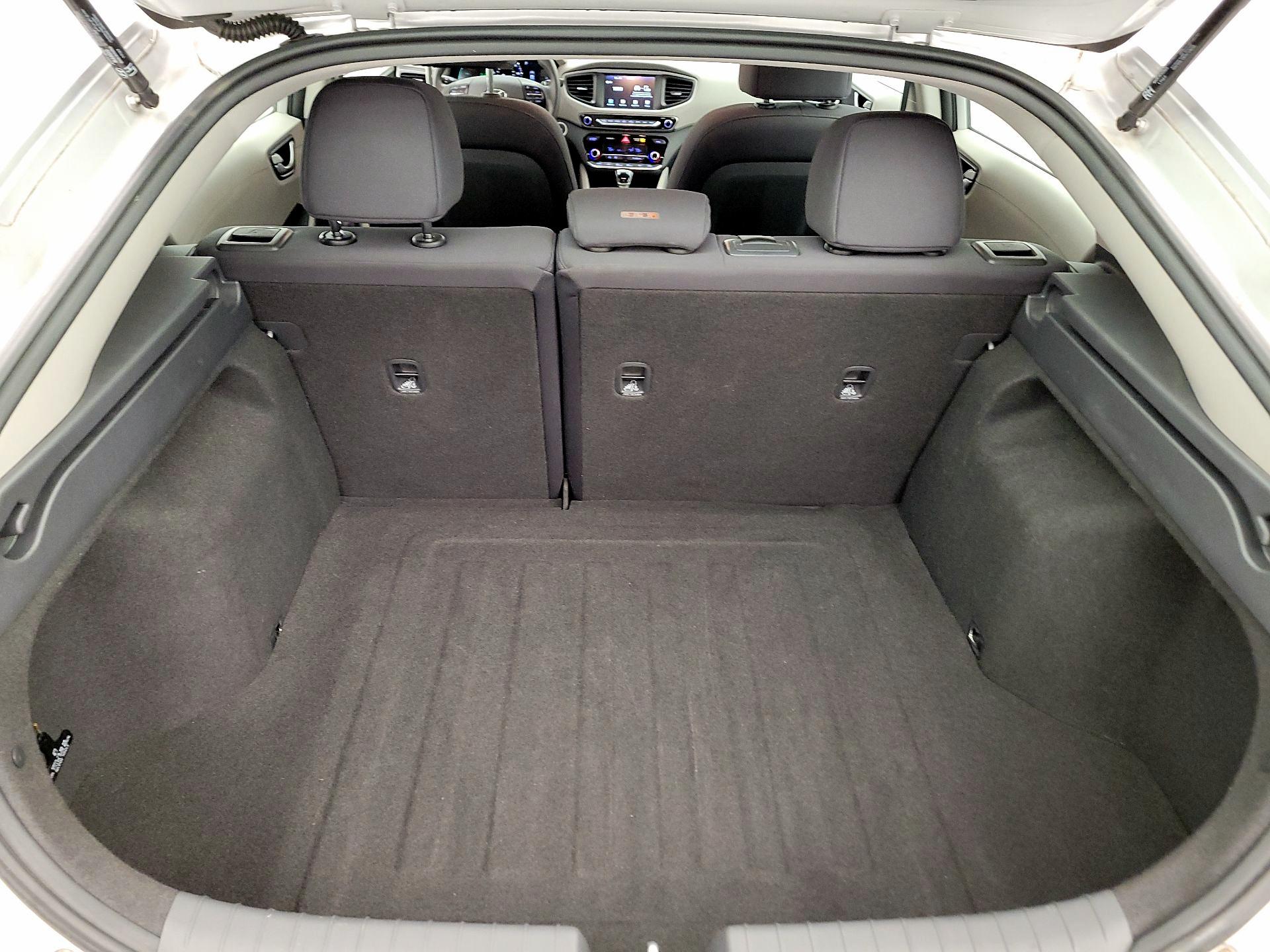 Thumbnail: 2018 Hyundai Ioniq - 16