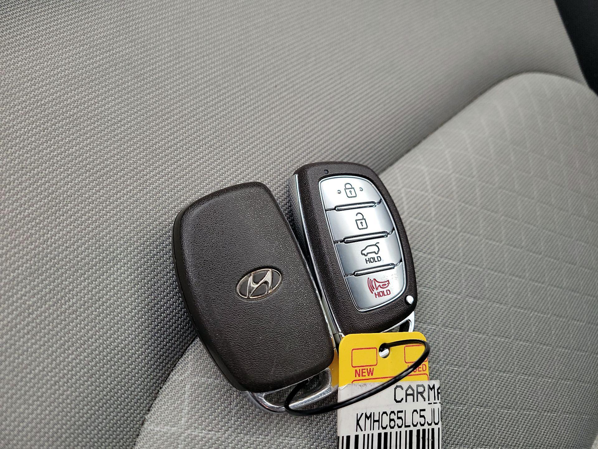 Thumbnail: 2018 Hyundai Ioniq - 18