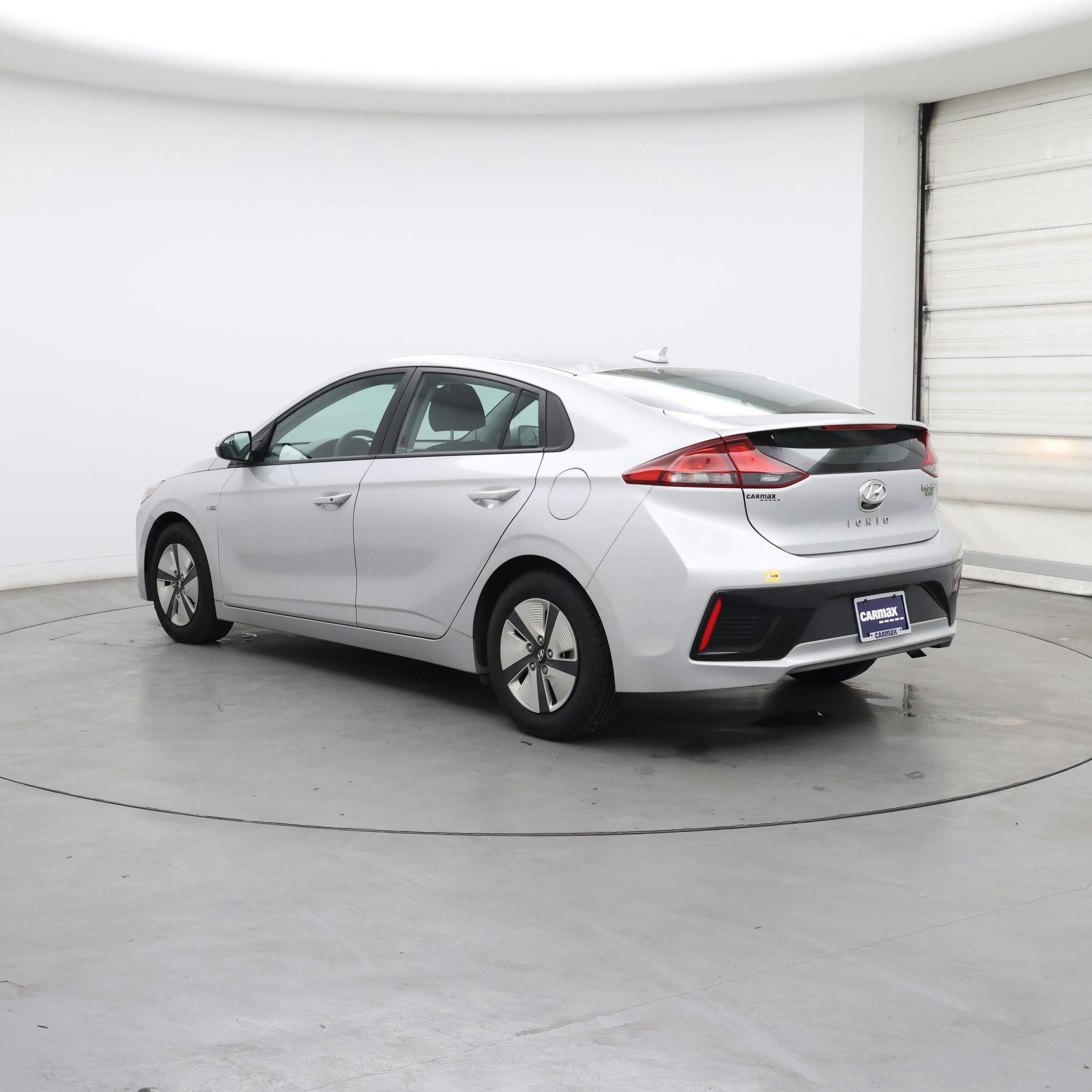 Thumbnail: 2018 Hyundai Ioniq - 2