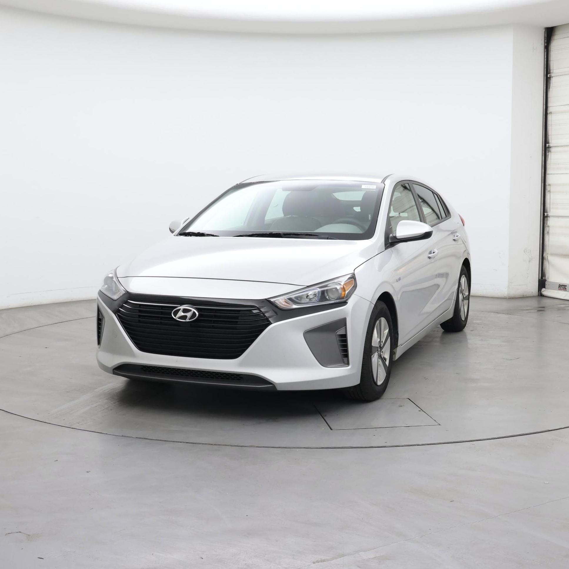 Thumbnail: 2018 Hyundai Ioniq - 4