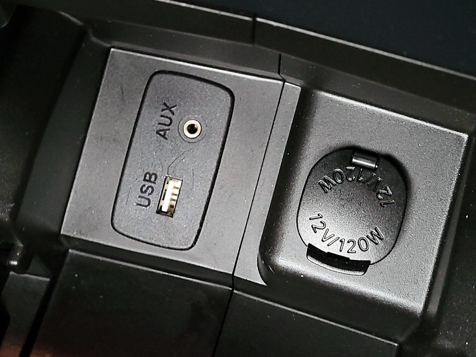 Thumbnail: 2017 Subaru Crosstrek - 18