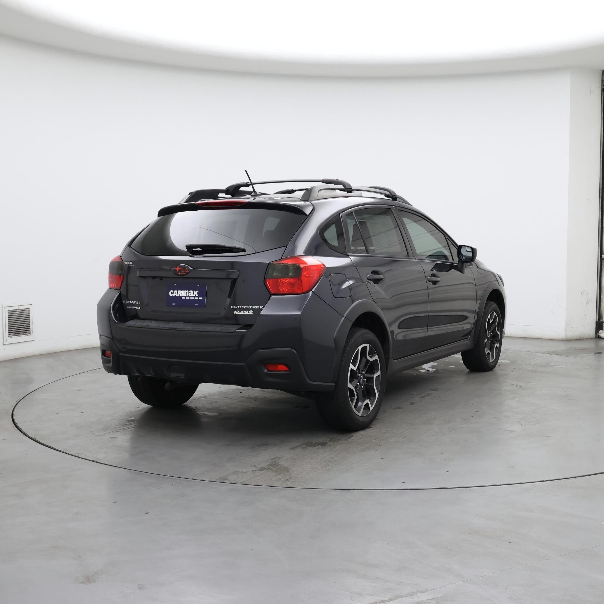 Thumbnail: 2017 Subaru Crosstrek - 8