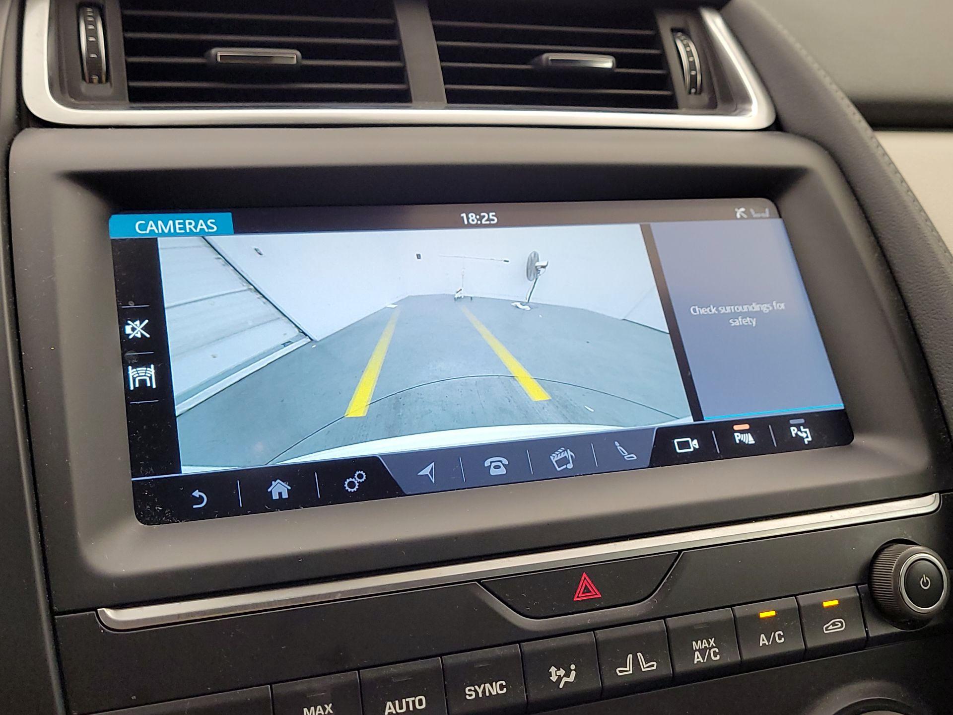 Thumbnail: 2020 Jaguar E-Pace - 14