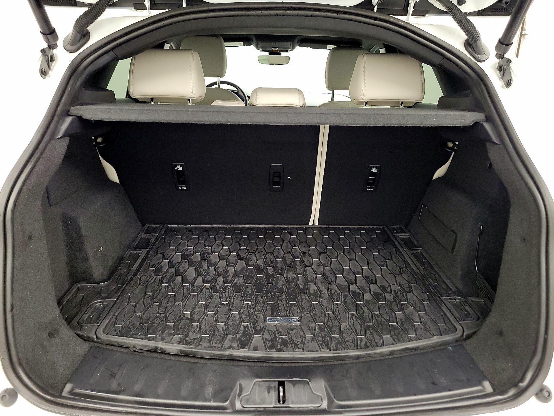 Thumbnail: 2020 Jaguar E-Pace - 20