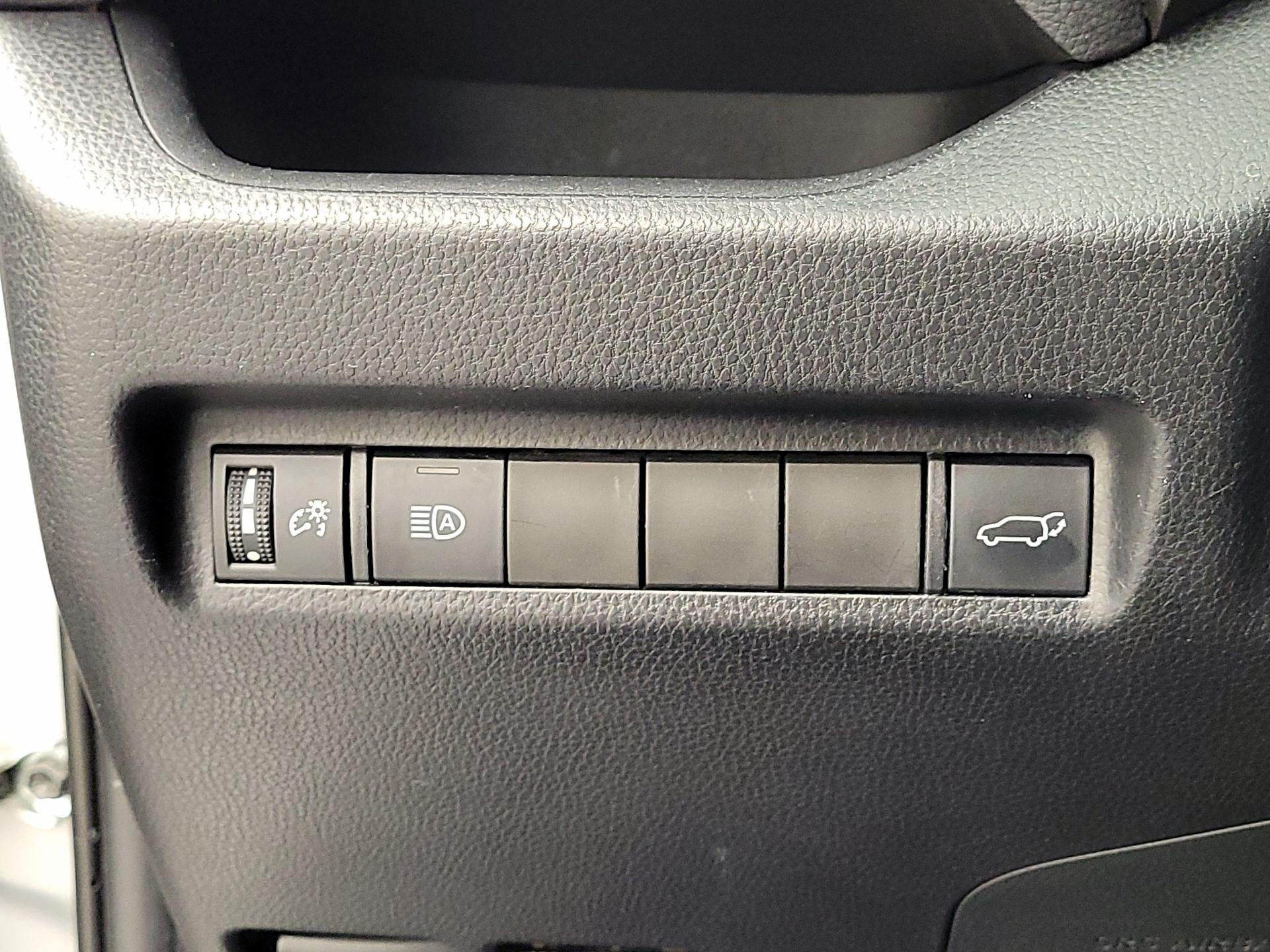 Thumbnail: 2019 Toyota RAV4 - 13