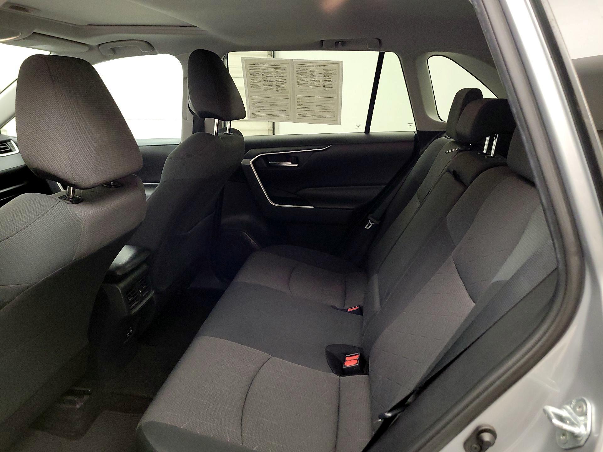 Thumbnail: 2019 Toyota RAV4 - 19