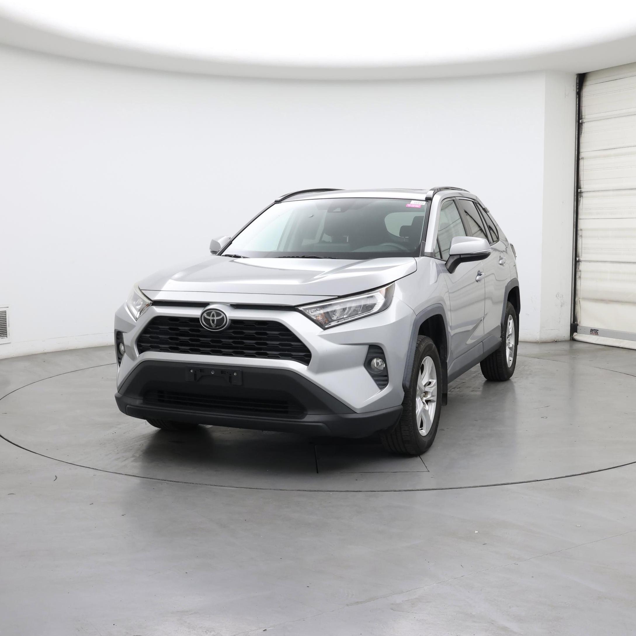 Thumbnail: 2019 Toyota RAV4 - 4