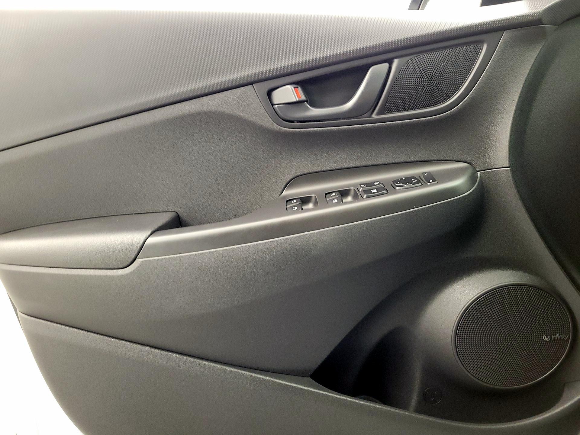 Thumbnail: 2020 Hyundai Kona - 12