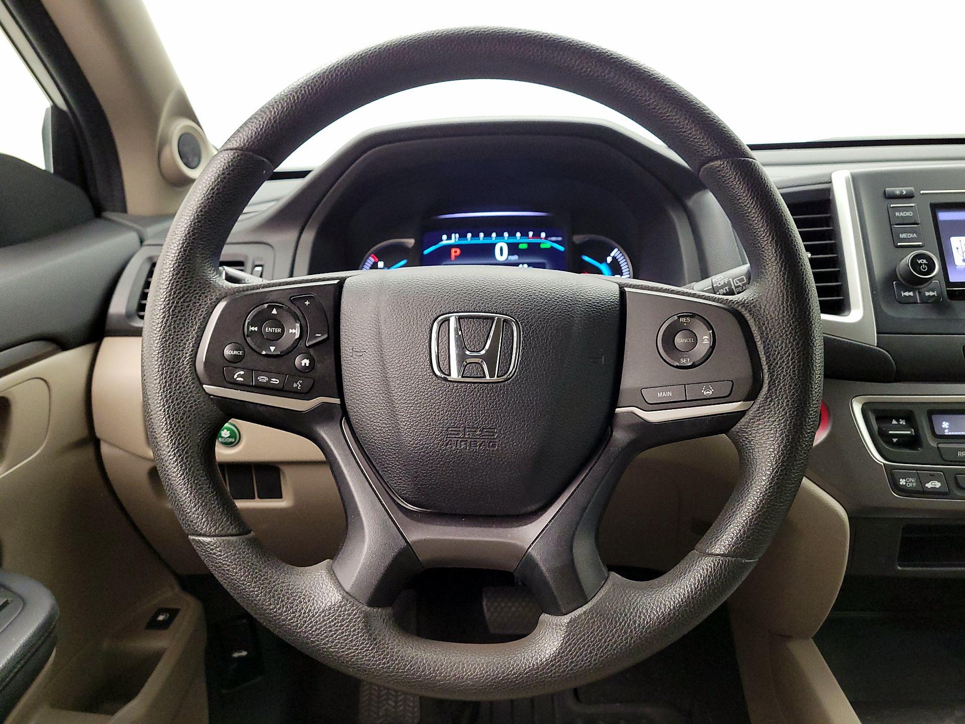 Thumbnail: 2019 Honda Pilot - 10