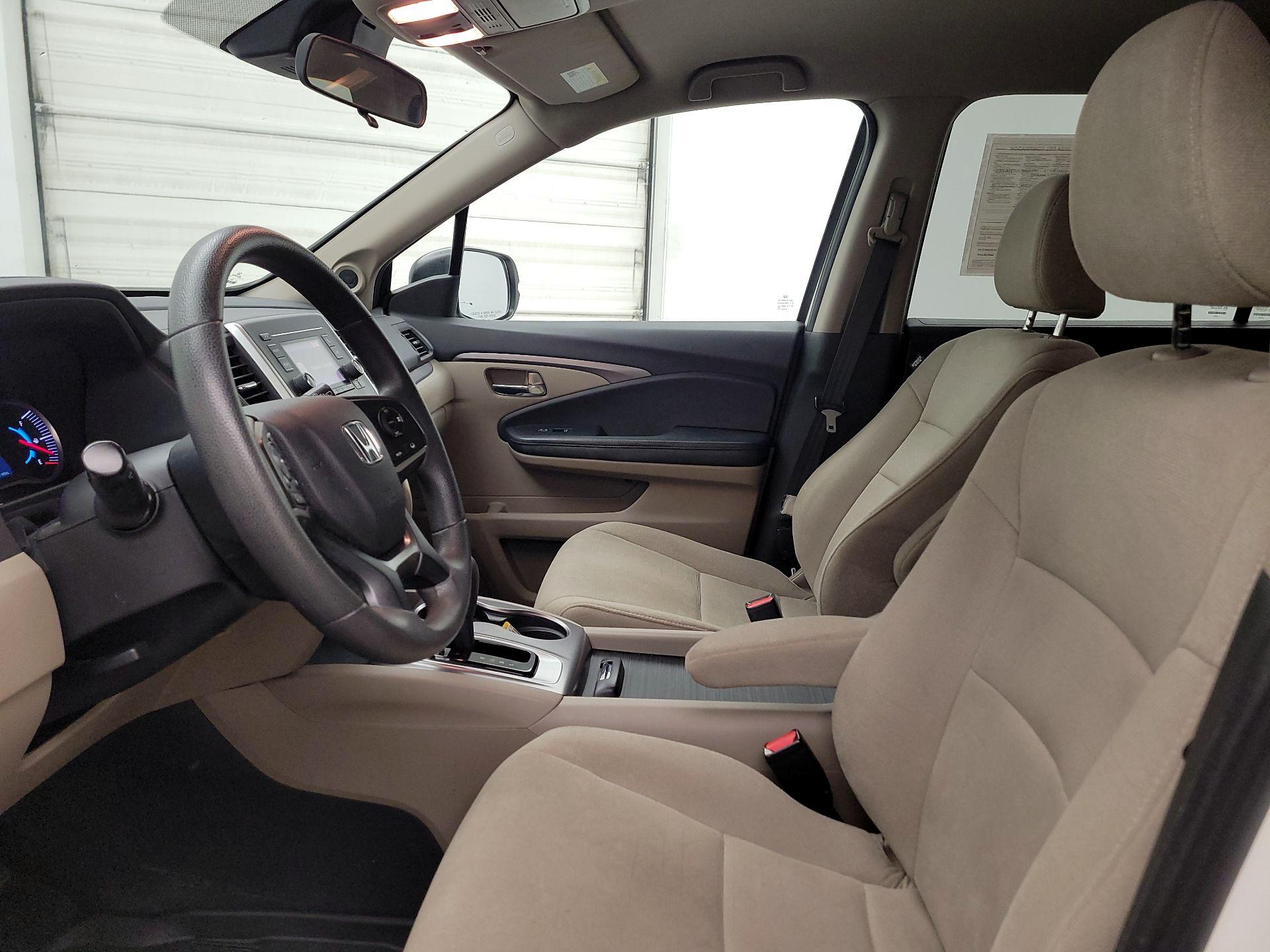 Thumbnail: 2019 Honda Pilot - 11