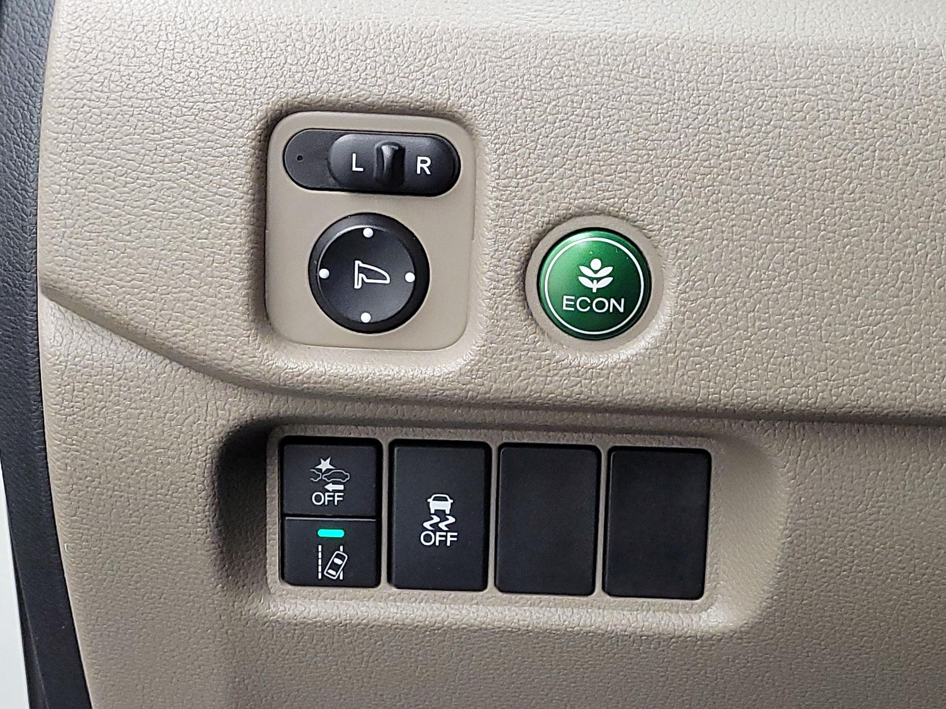 Thumbnail: 2019 Honda Pilot - 13