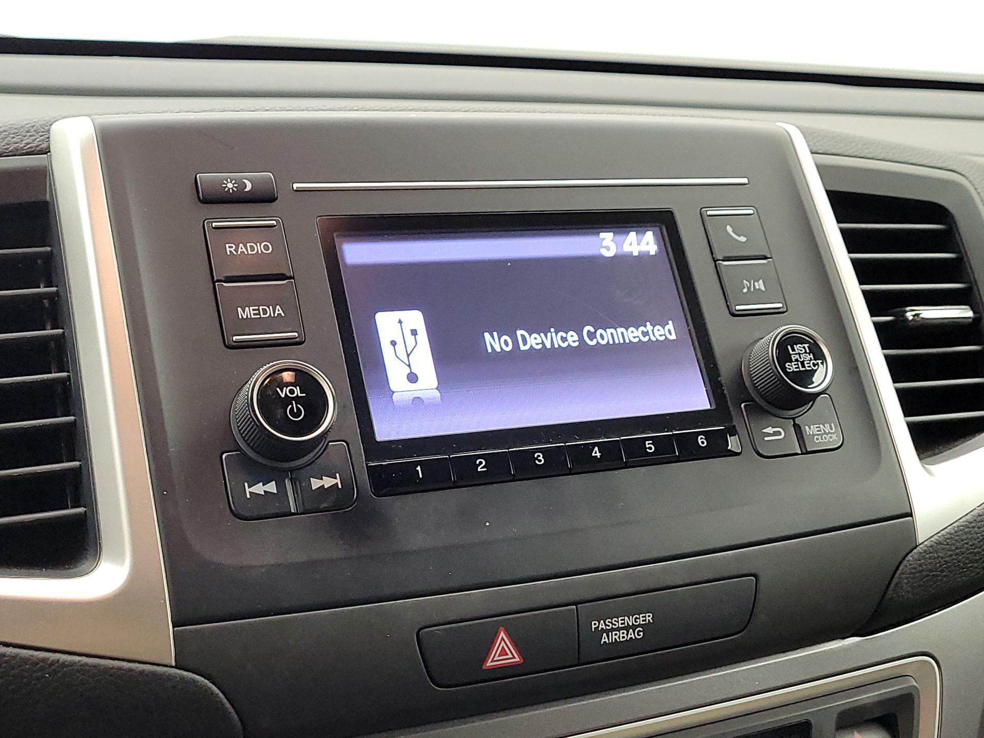 Thumbnail: 2019 Honda Pilot - 15