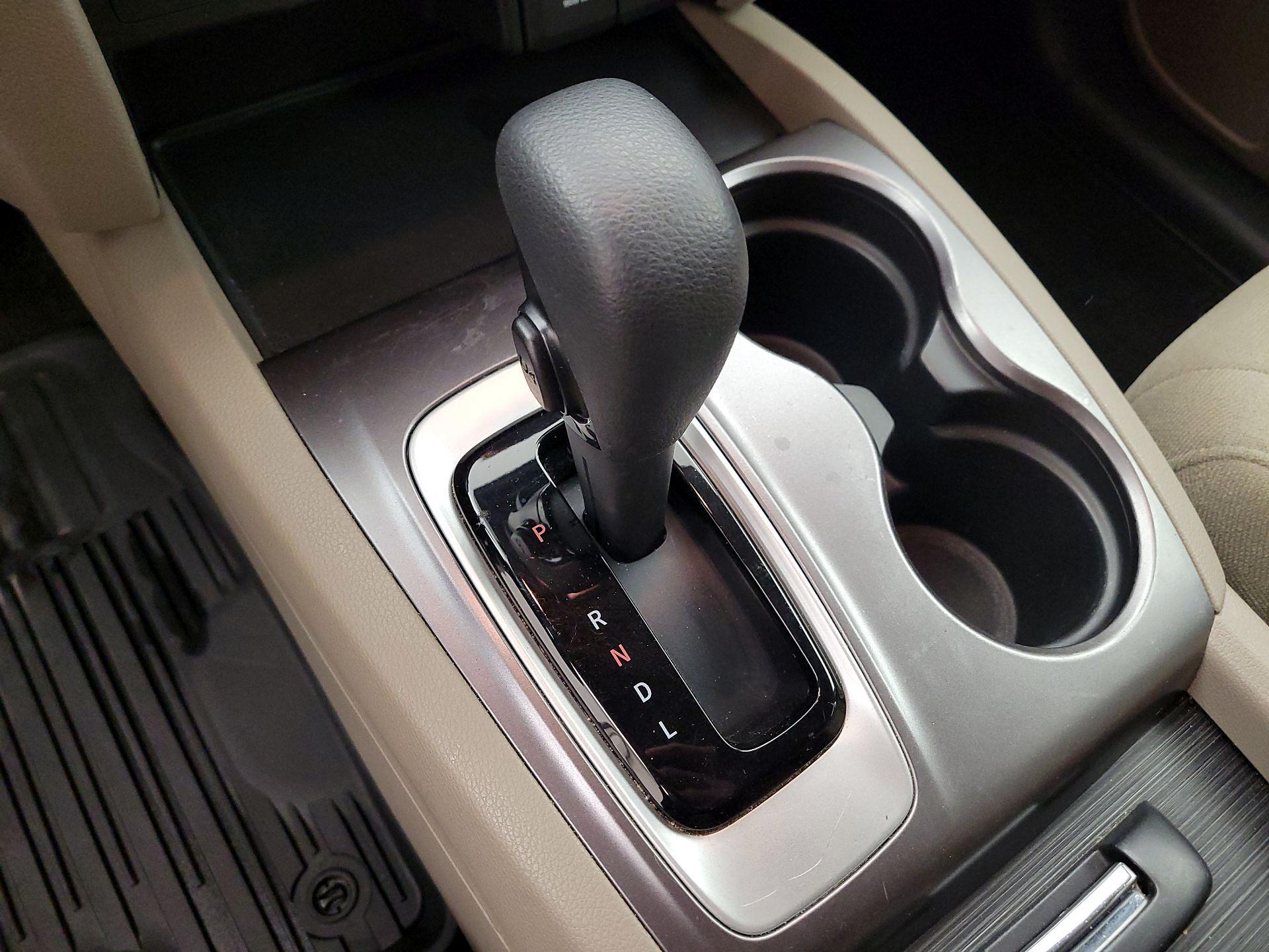 Thumbnail: 2019 Honda Pilot - 17