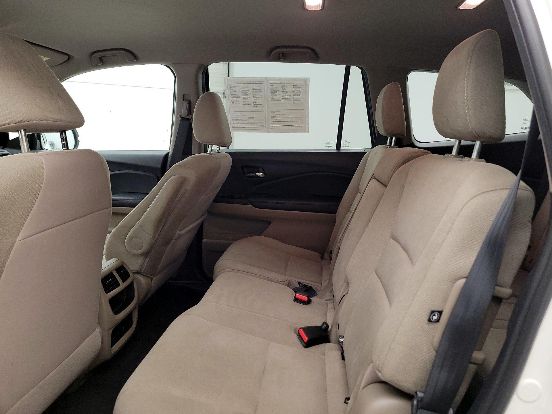 Thumbnail: 2019 Honda Pilot - 19