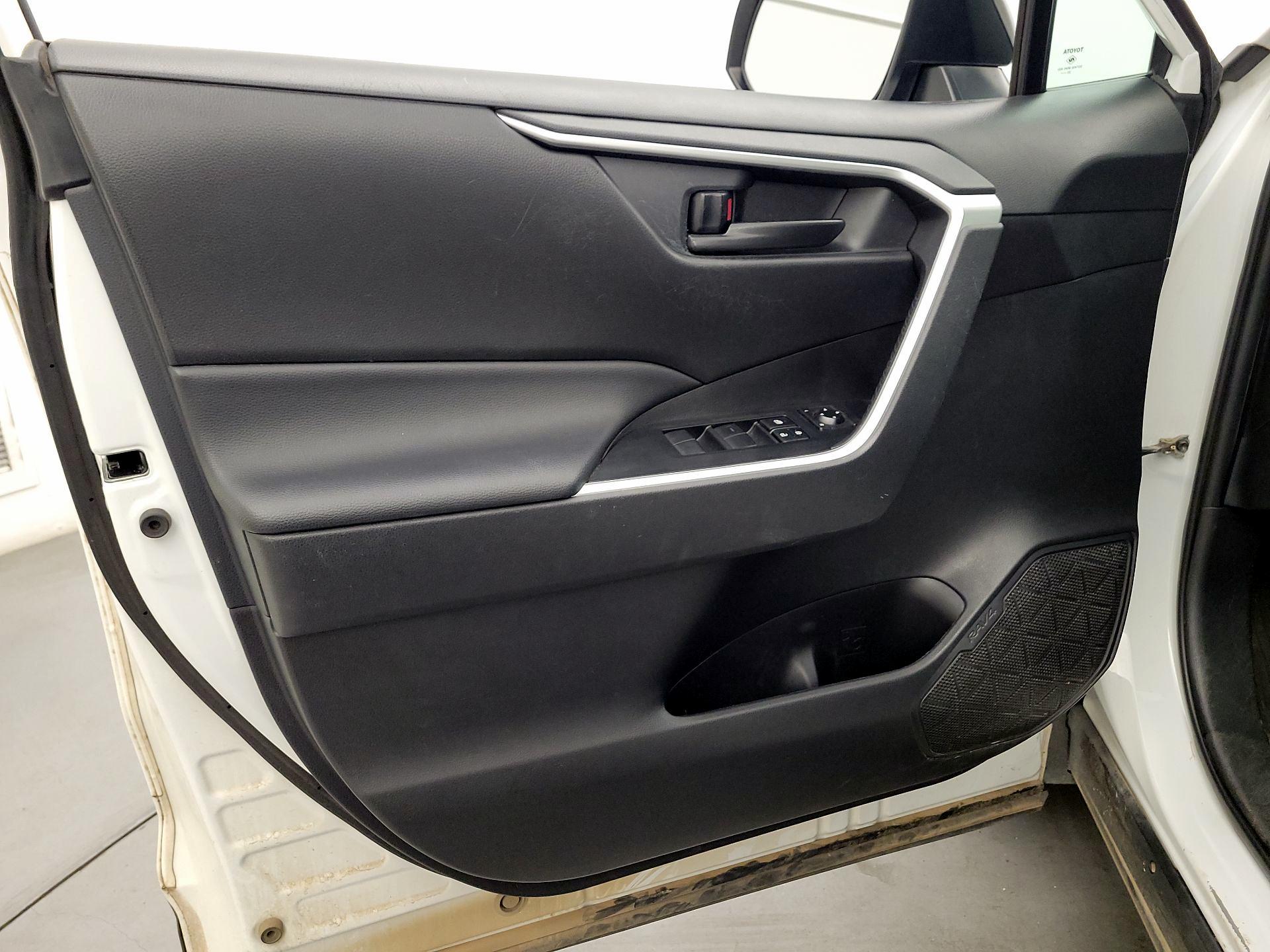 Thumbnail: 2024 Toyota RAV4 - 12