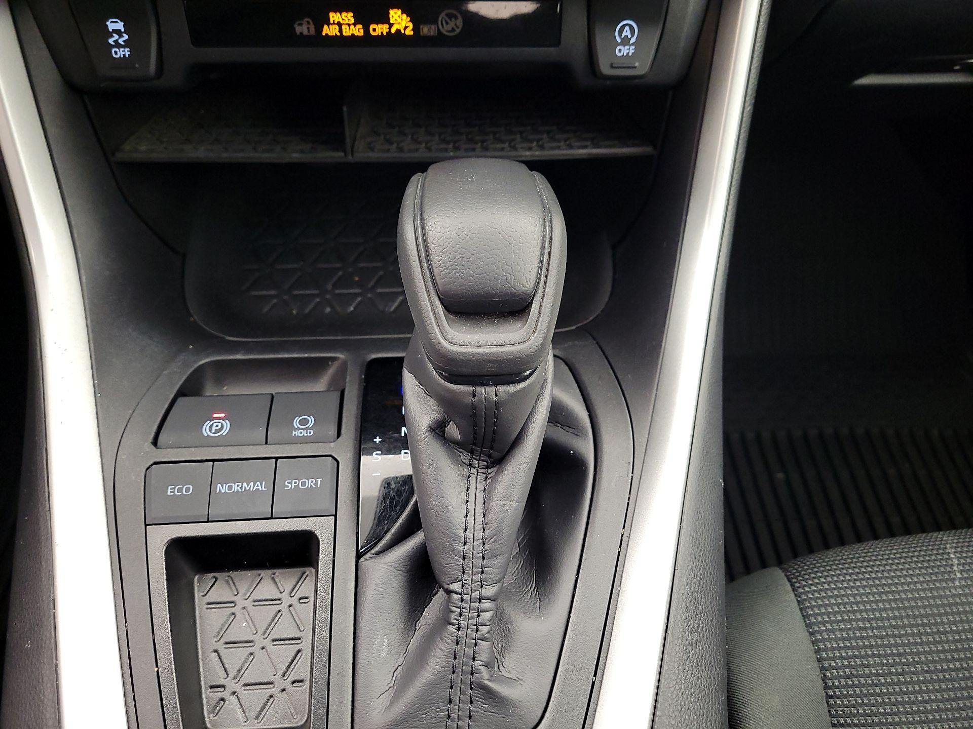 Thumbnail: 2024 Toyota RAV4 - 15