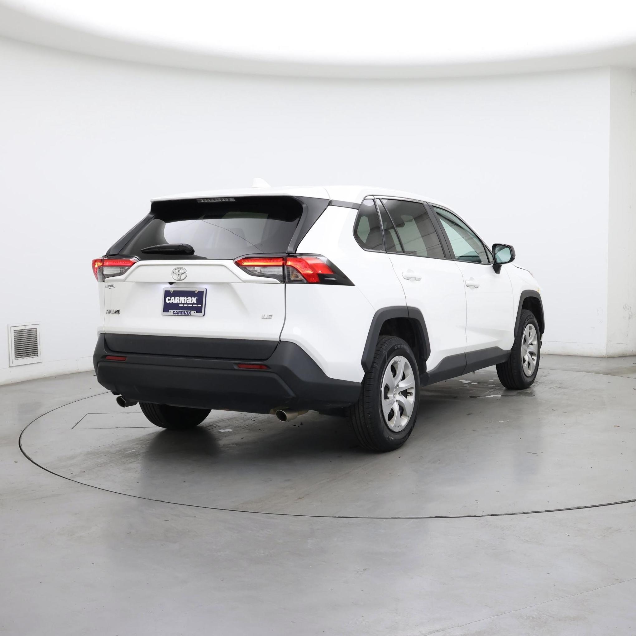 Thumbnail: 2024 Toyota RAV4 - 8