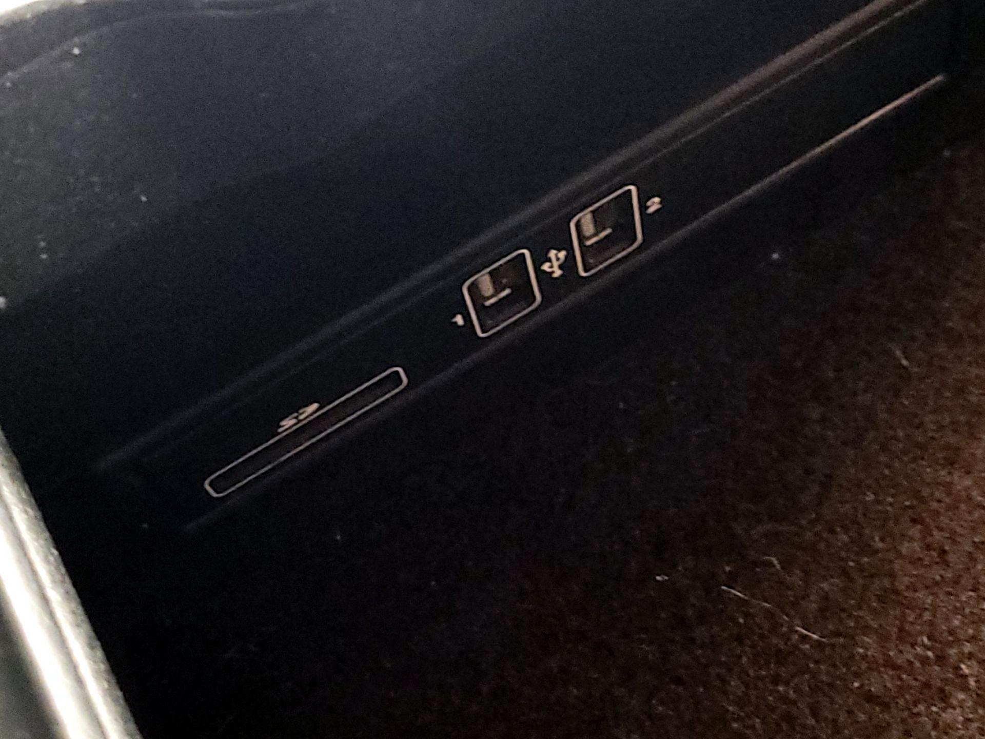 Thumbnail: 2017 Mercedes-Benz C-Class - 18