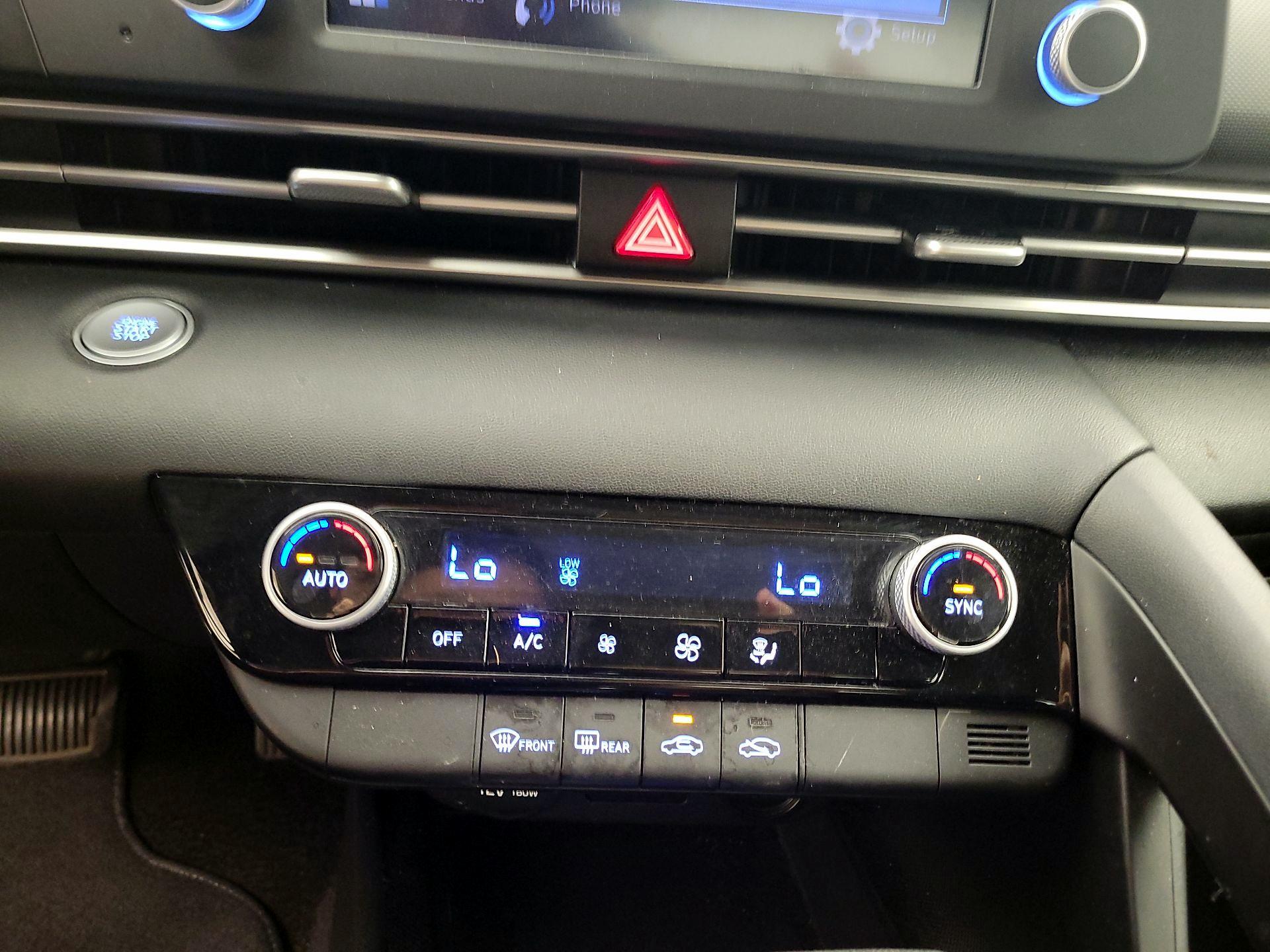 Thumbnail: 2023 Hyundai Elantra - 14