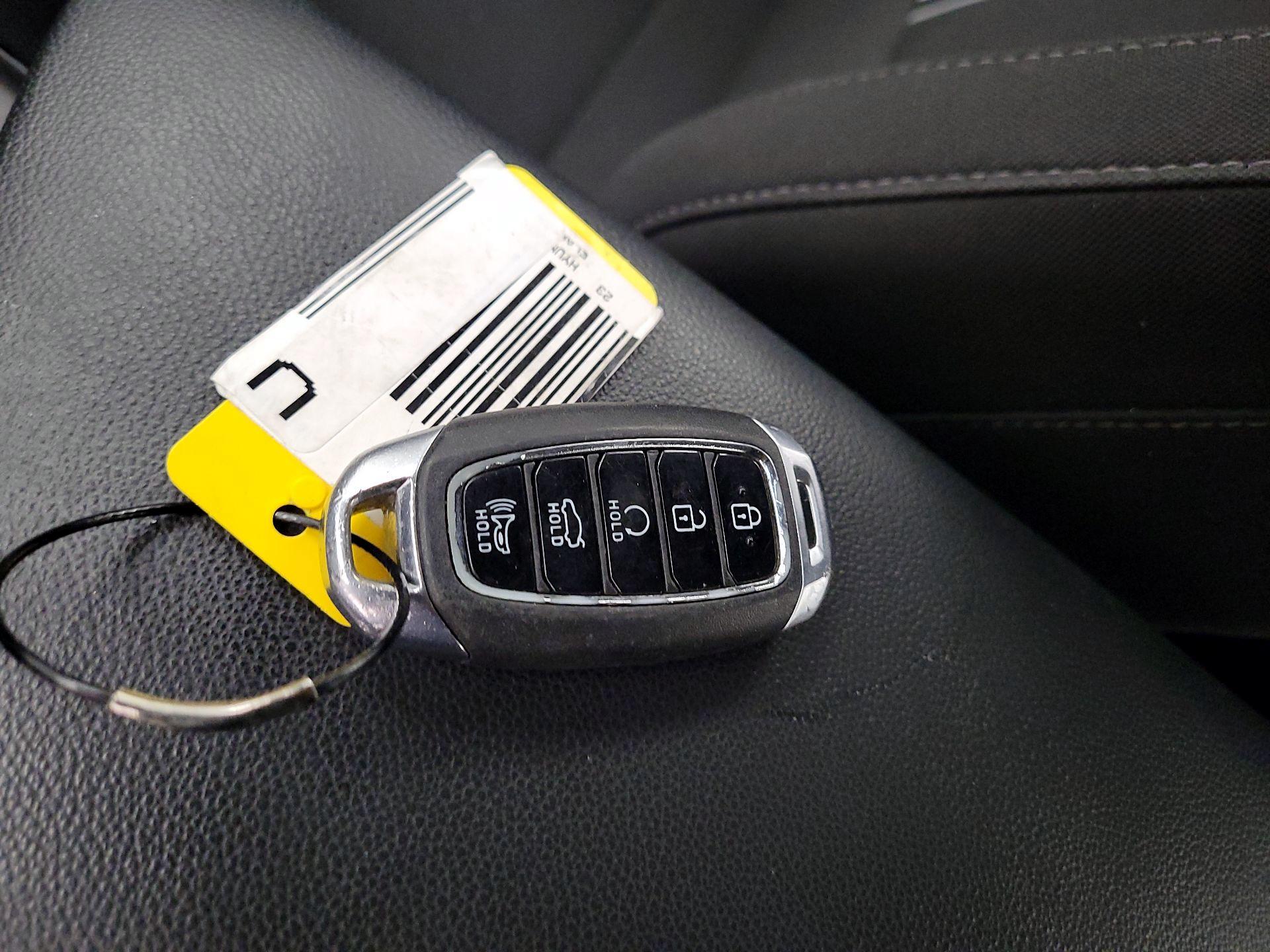 Thumbnail: 2023 Hyundai Elantra - 18