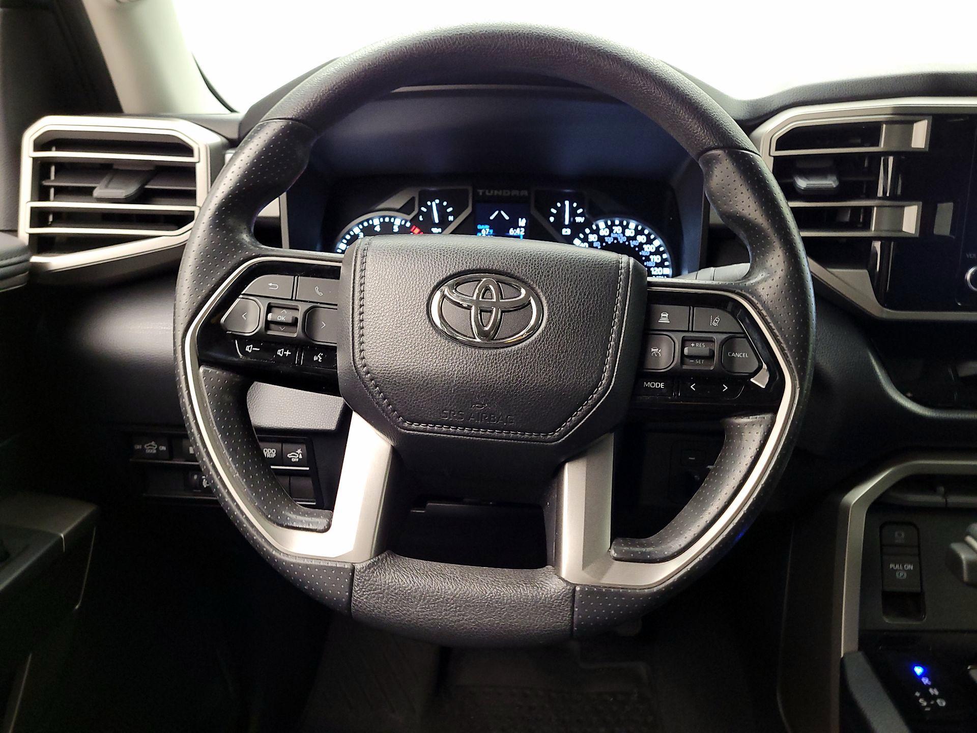 Thumbnail: 2024 Toyota Tundra - 10