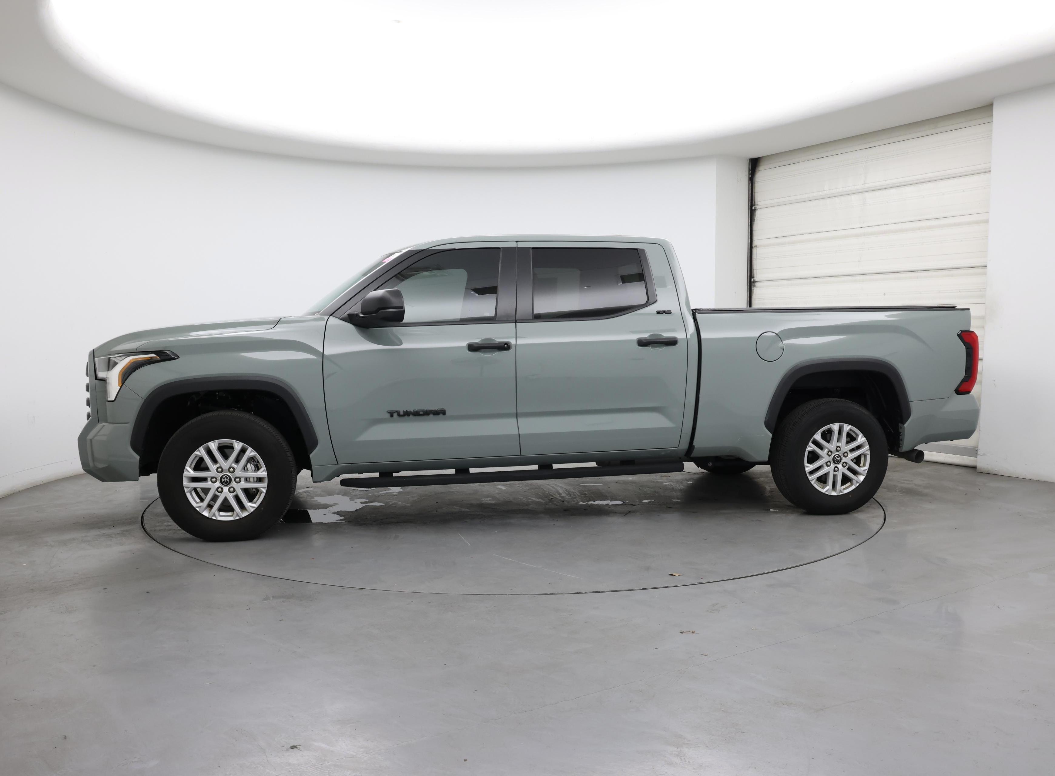 Thumbnail: 2024 Toyota Tundra - 3