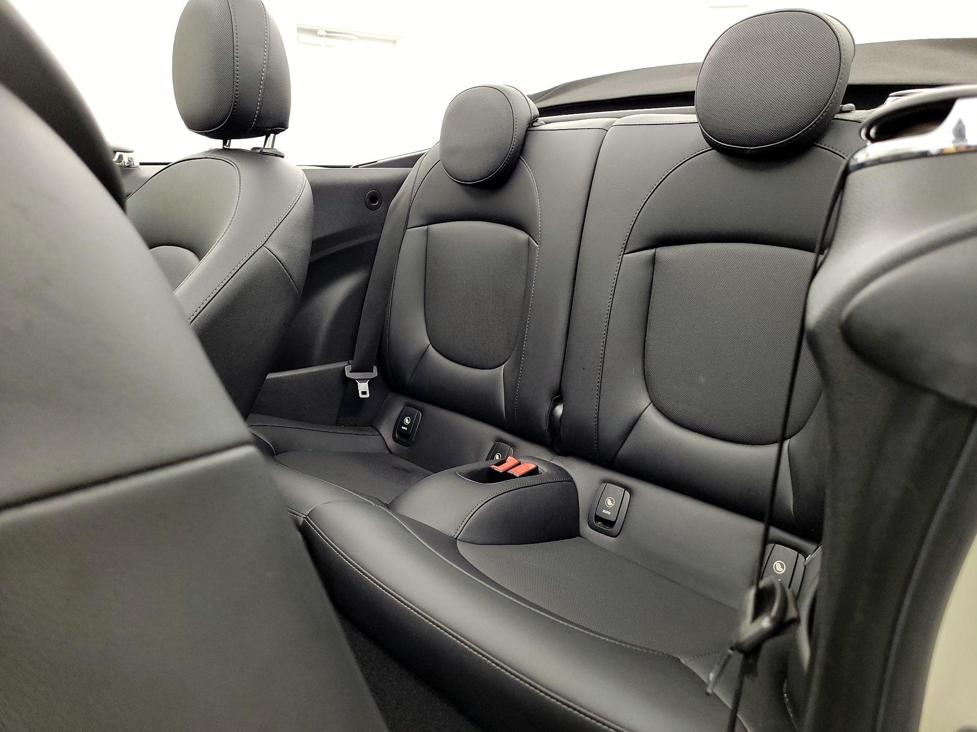 Thumbnail: 2017 MINI Cooper - 18