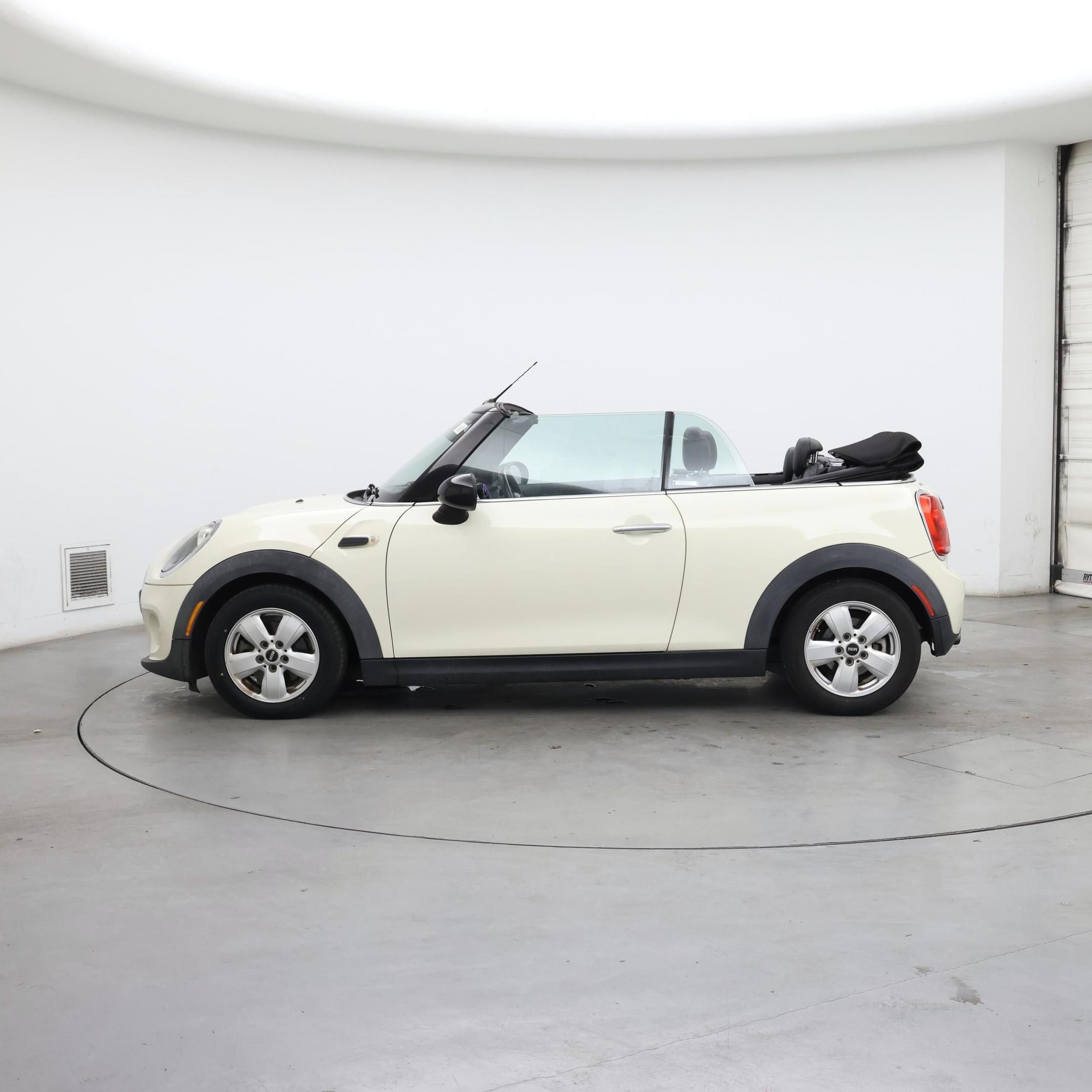 Thumbnail: 2017 MINI Cooper - 3