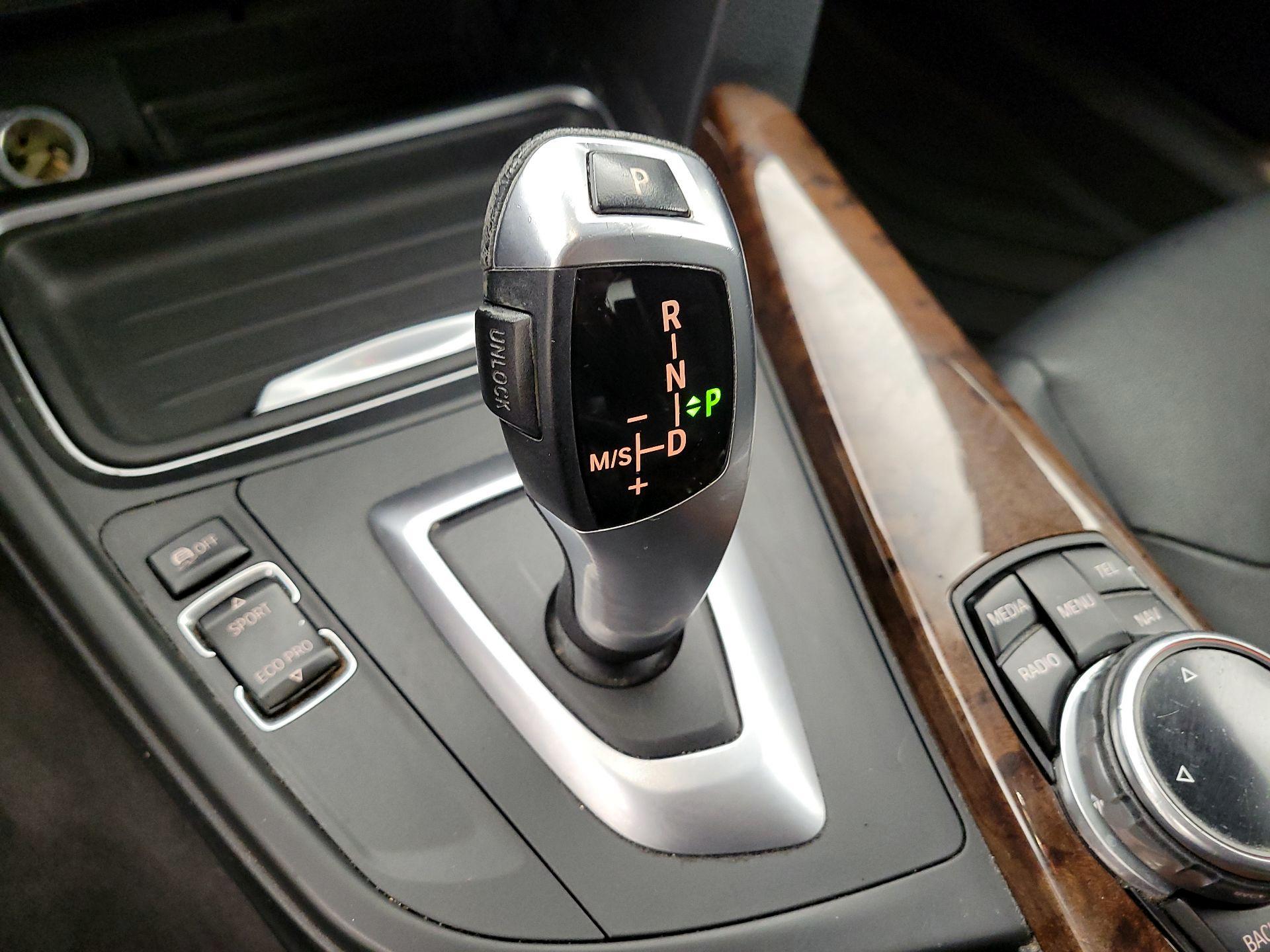 Thumbnail: 2014 BMW 3 Series - 16