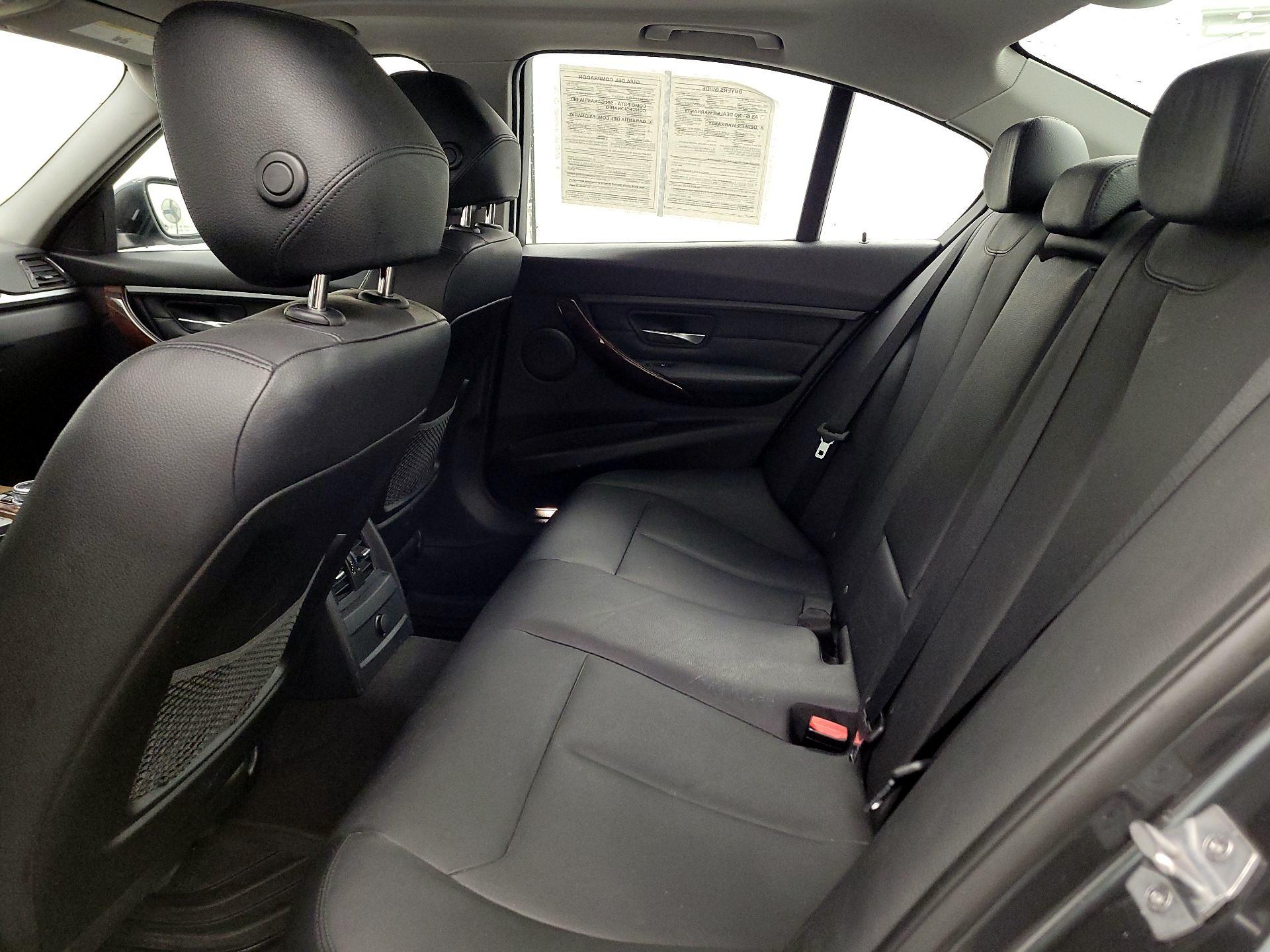 Thumbnail: 2014 BMW 3 Series - 18