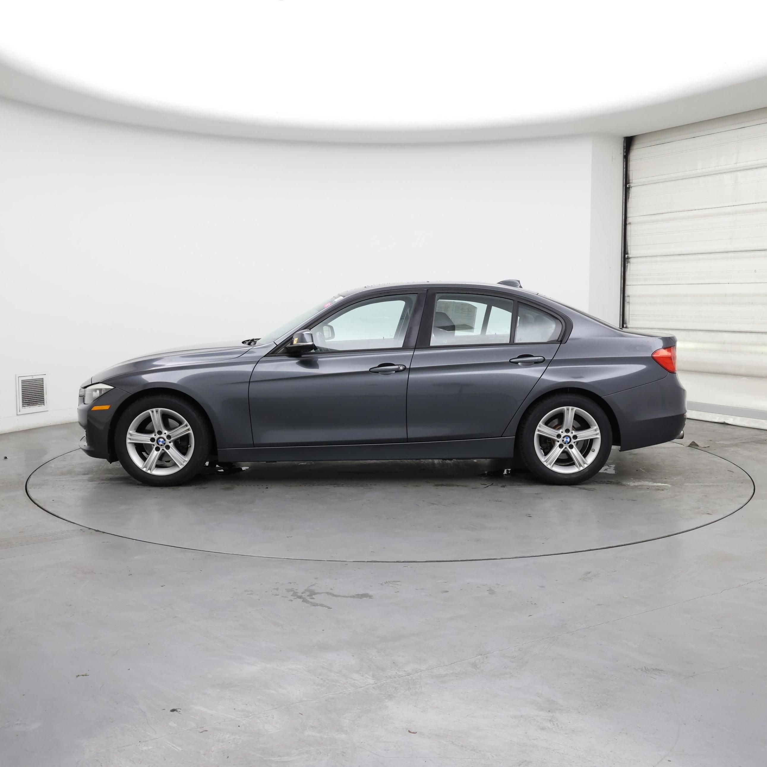 Thumbnail: 2014 BMW 3 Series - 3