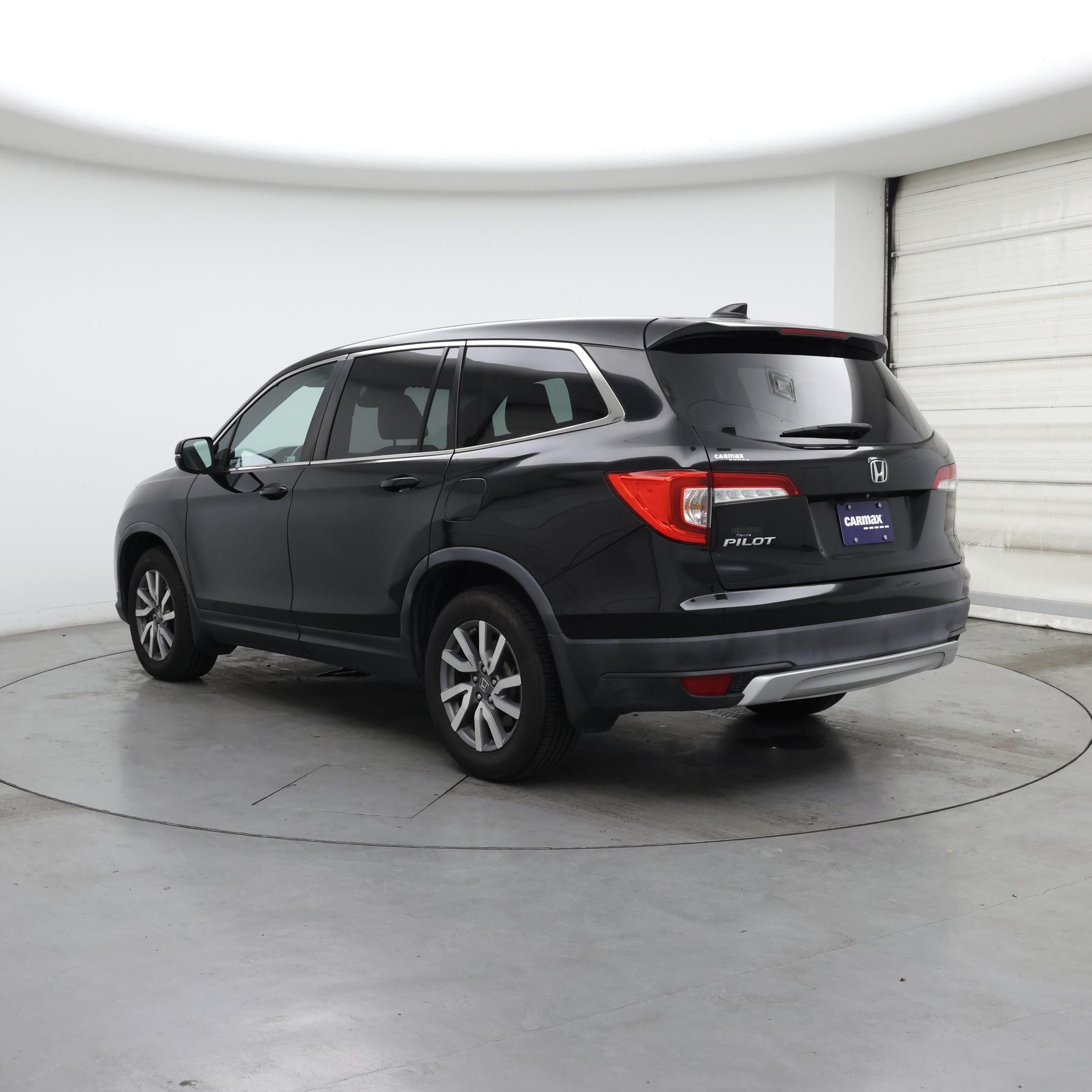 Thumbnail: 2019 Honda Pilot - 2