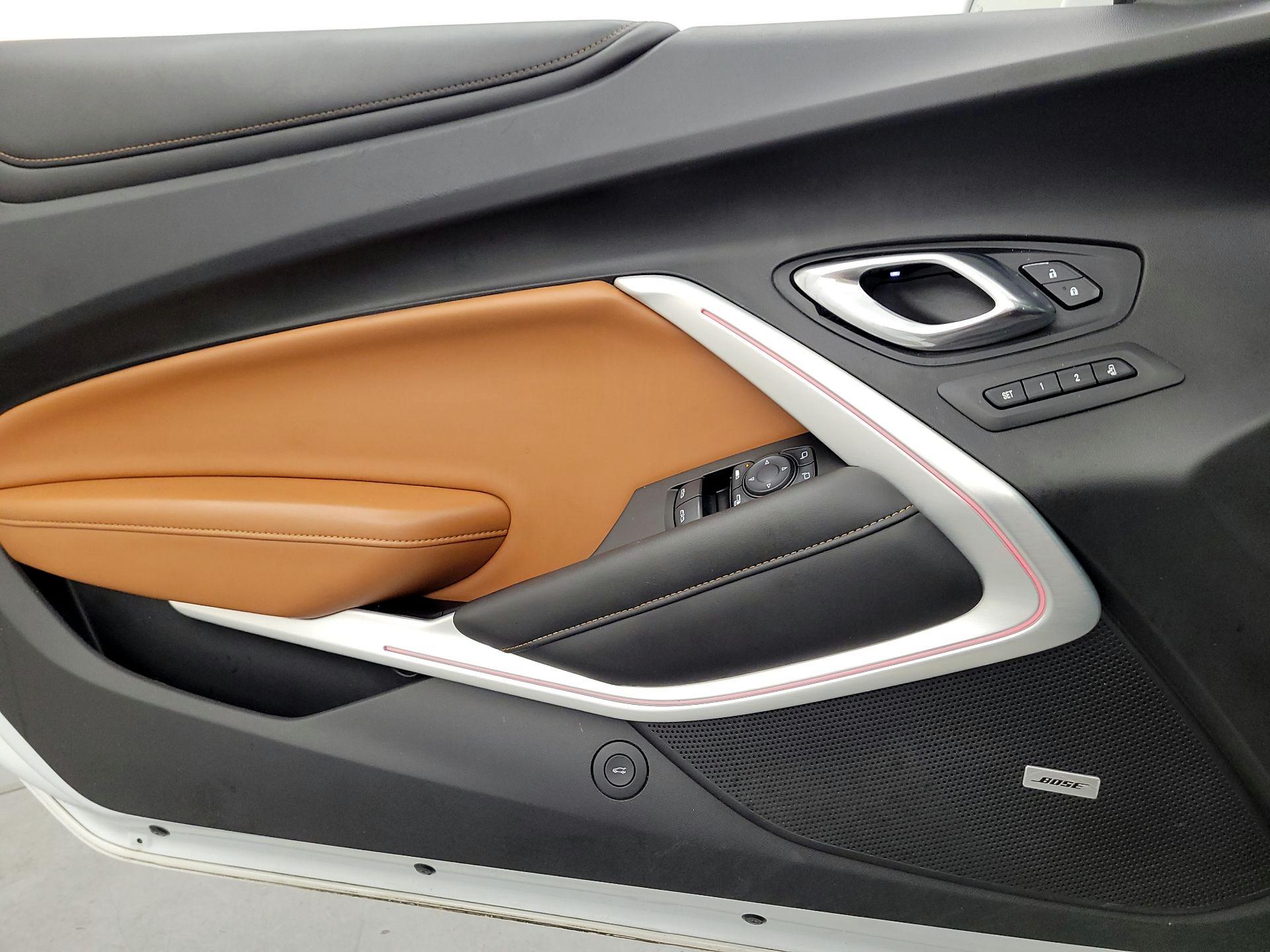 Thumbnail: 2017 Chevrolet Camaro - 12