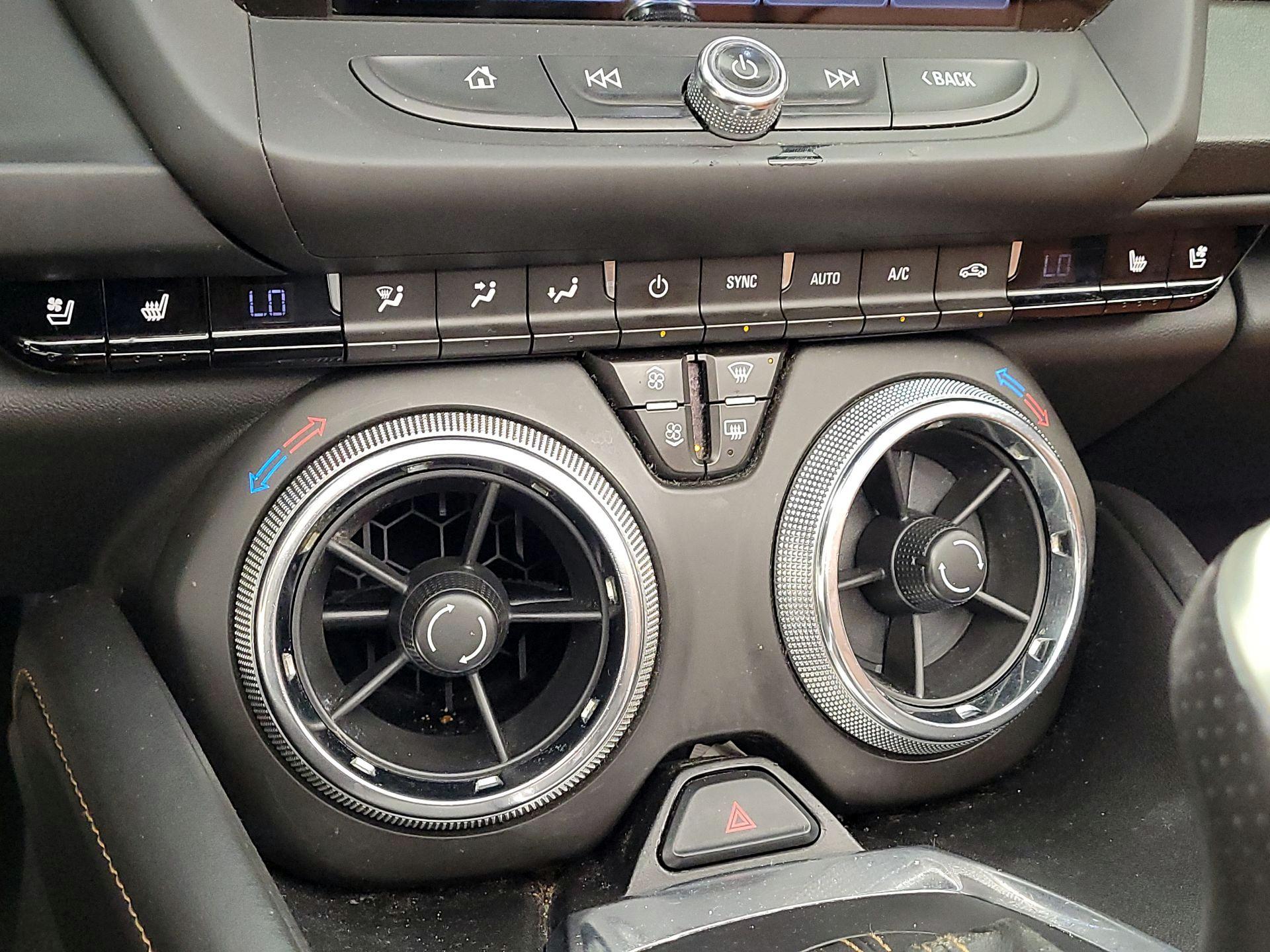 Thumbnail: 2017 Chevrolet Camaro - 16