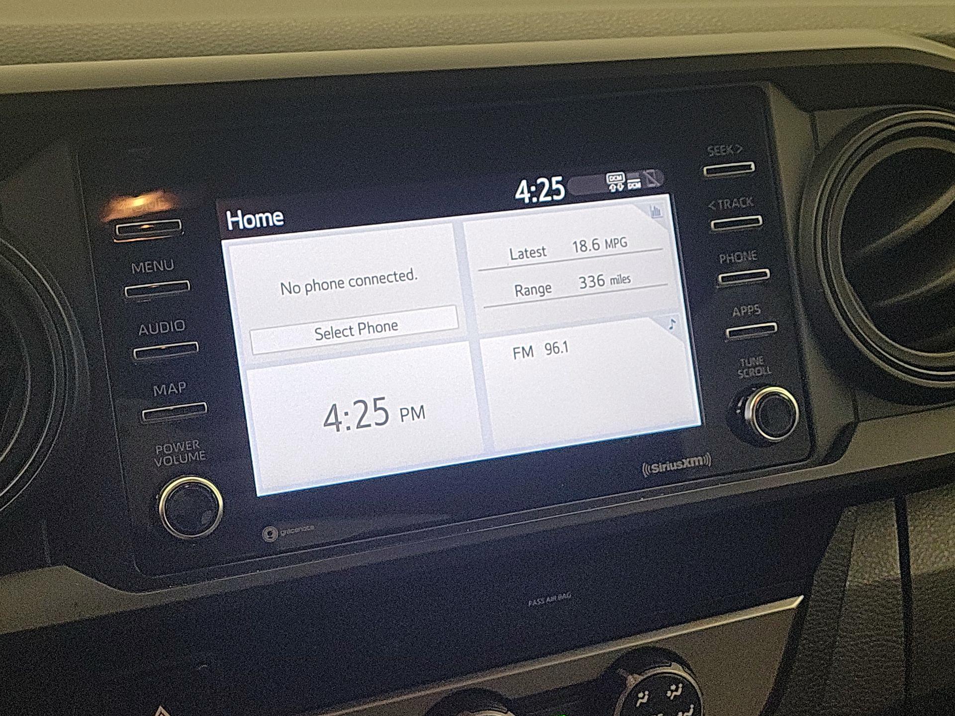 Thumbnail: 2022 Toyota Tacoma - 15