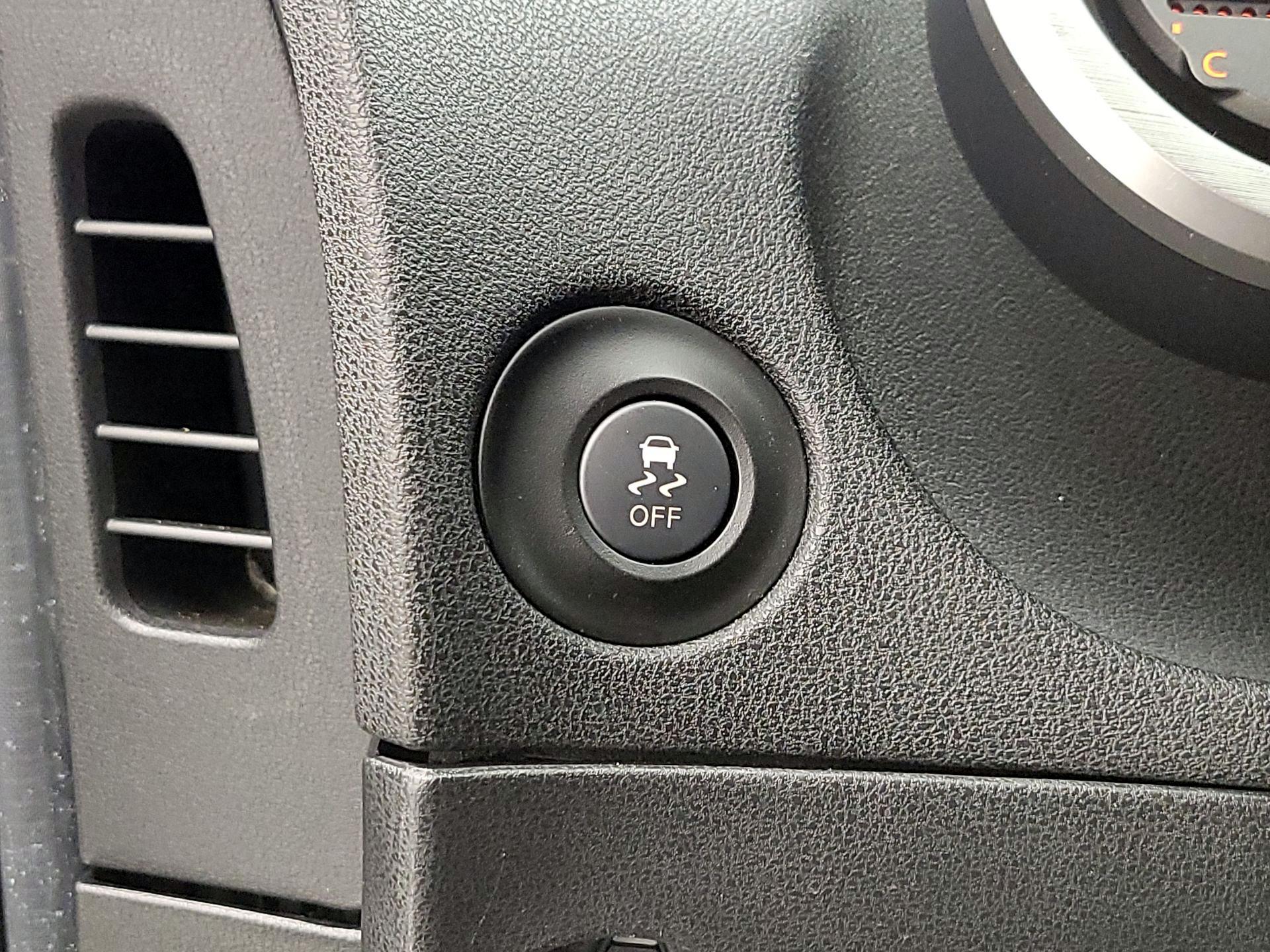 Thumbnail: 2014 Nissan Z - 13