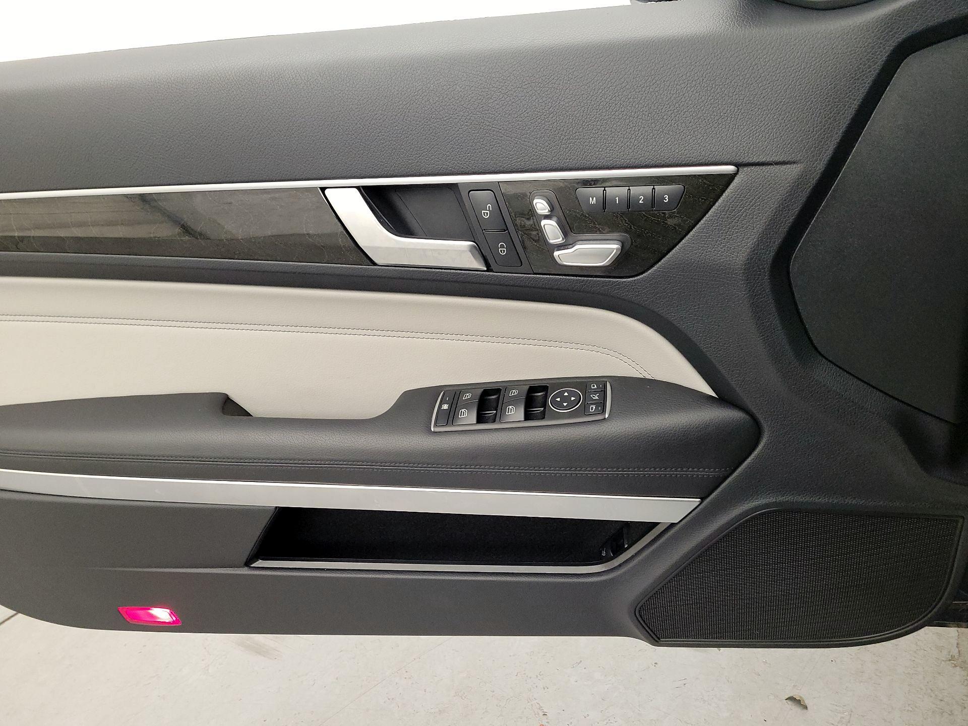 Thumbnail: 2015 Mercedes-Benz E-Class - 12