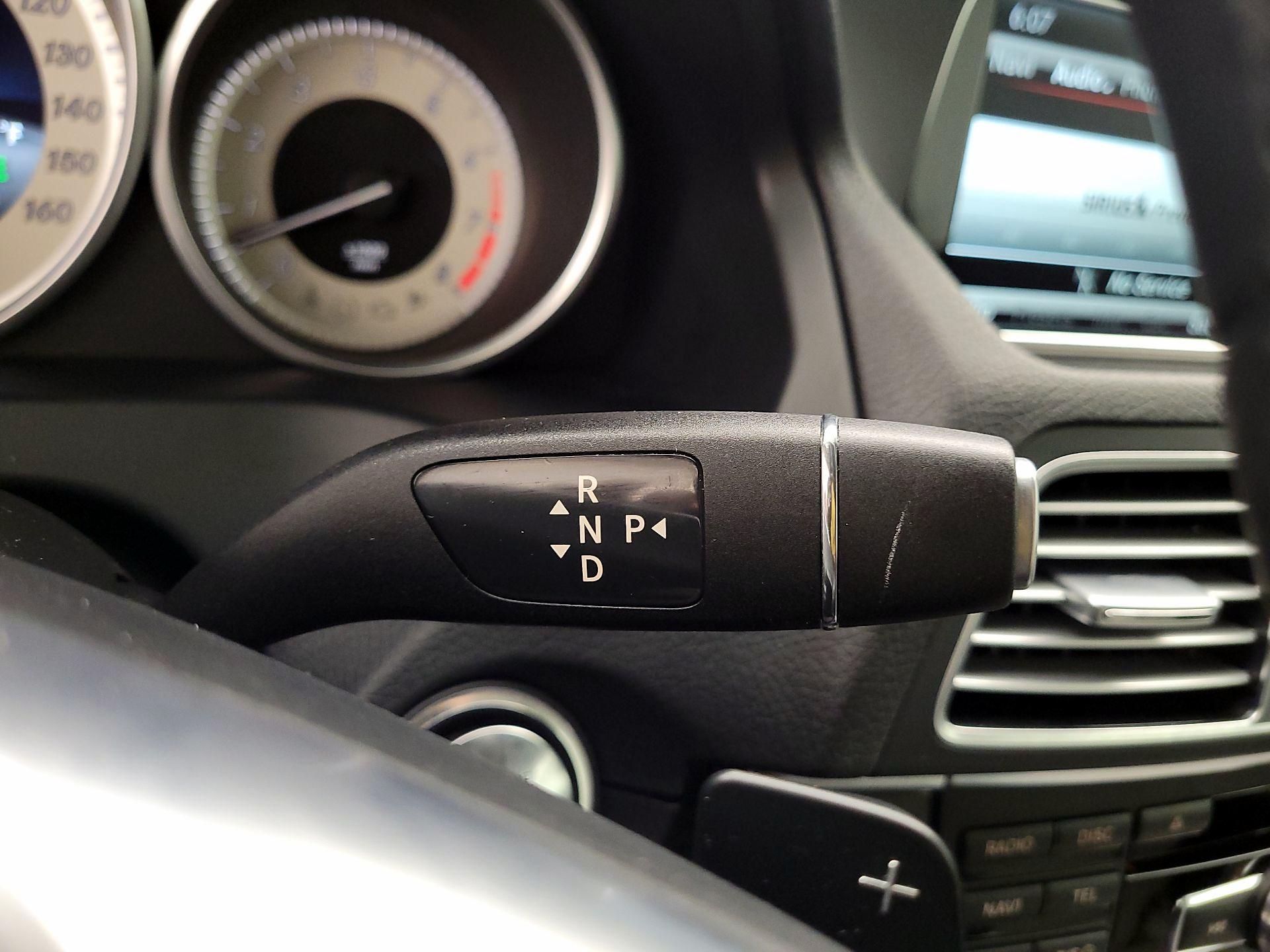 Thumbnail: 2015 Mercedes-Benz E-Class - 15